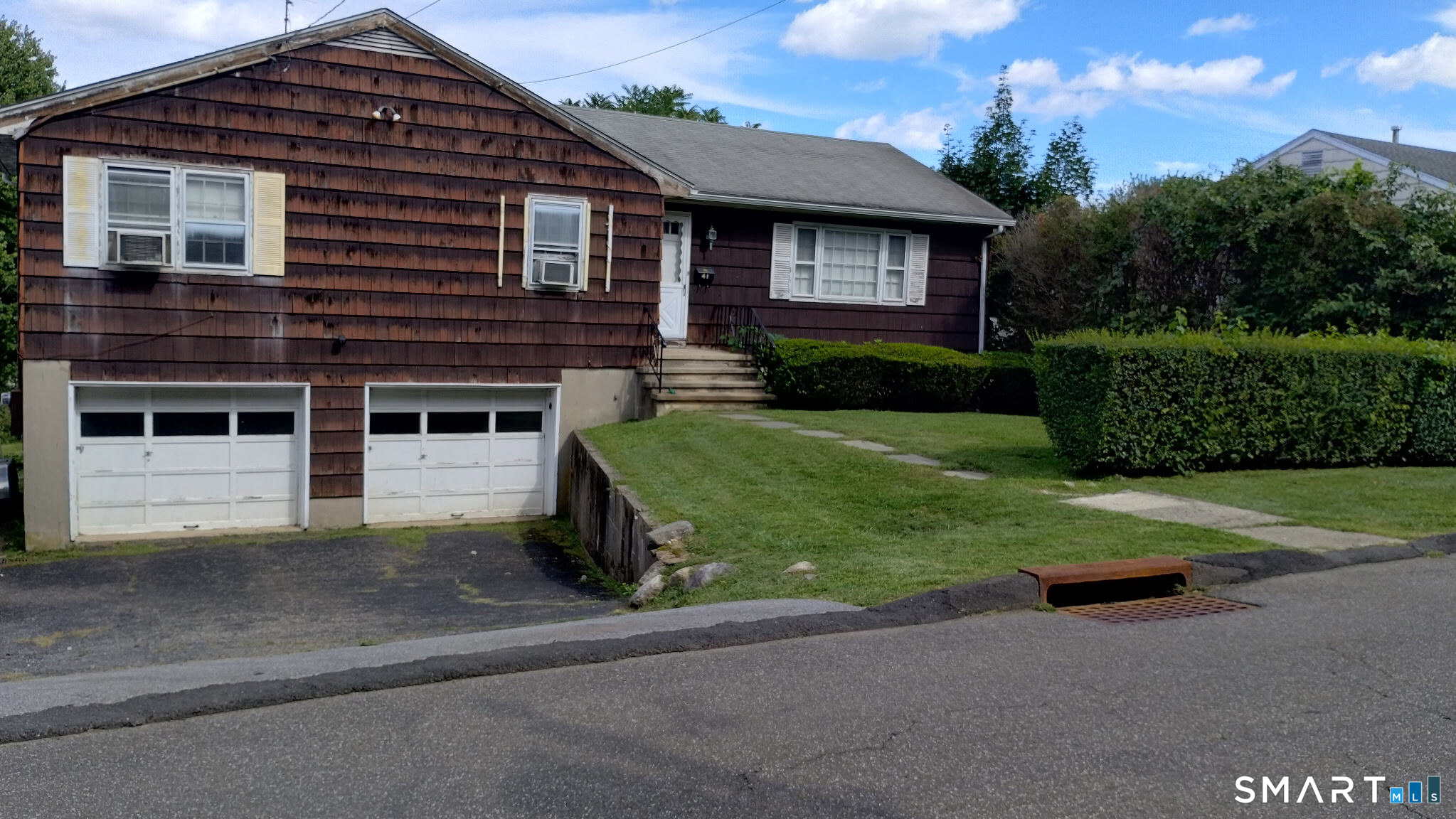 24206719 Property Photo 1