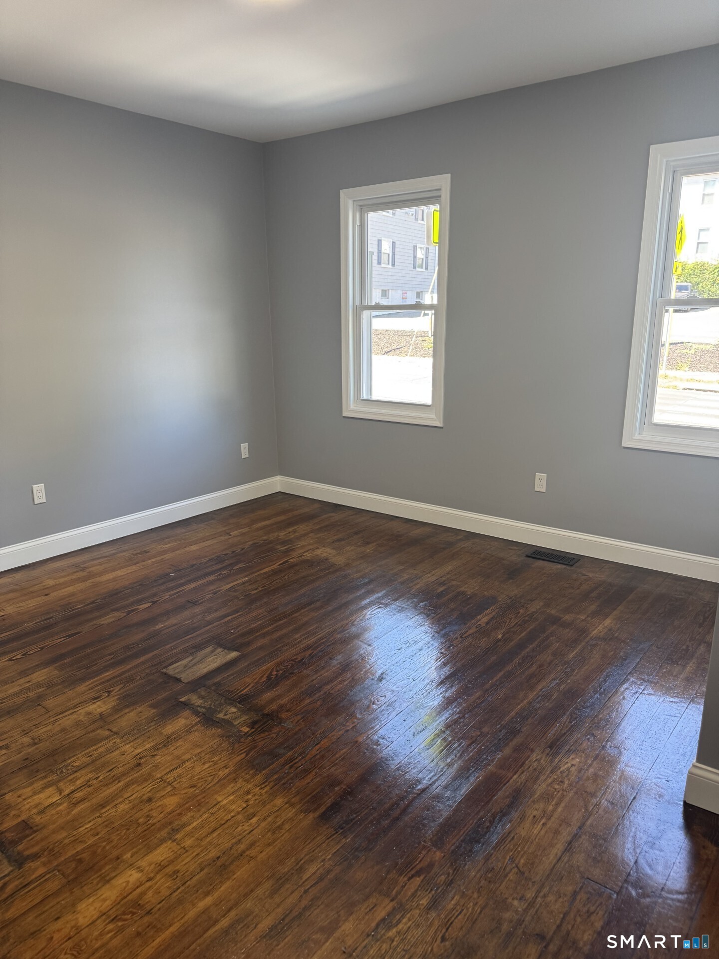 8 Bridgeport Avenue Property Photo 4