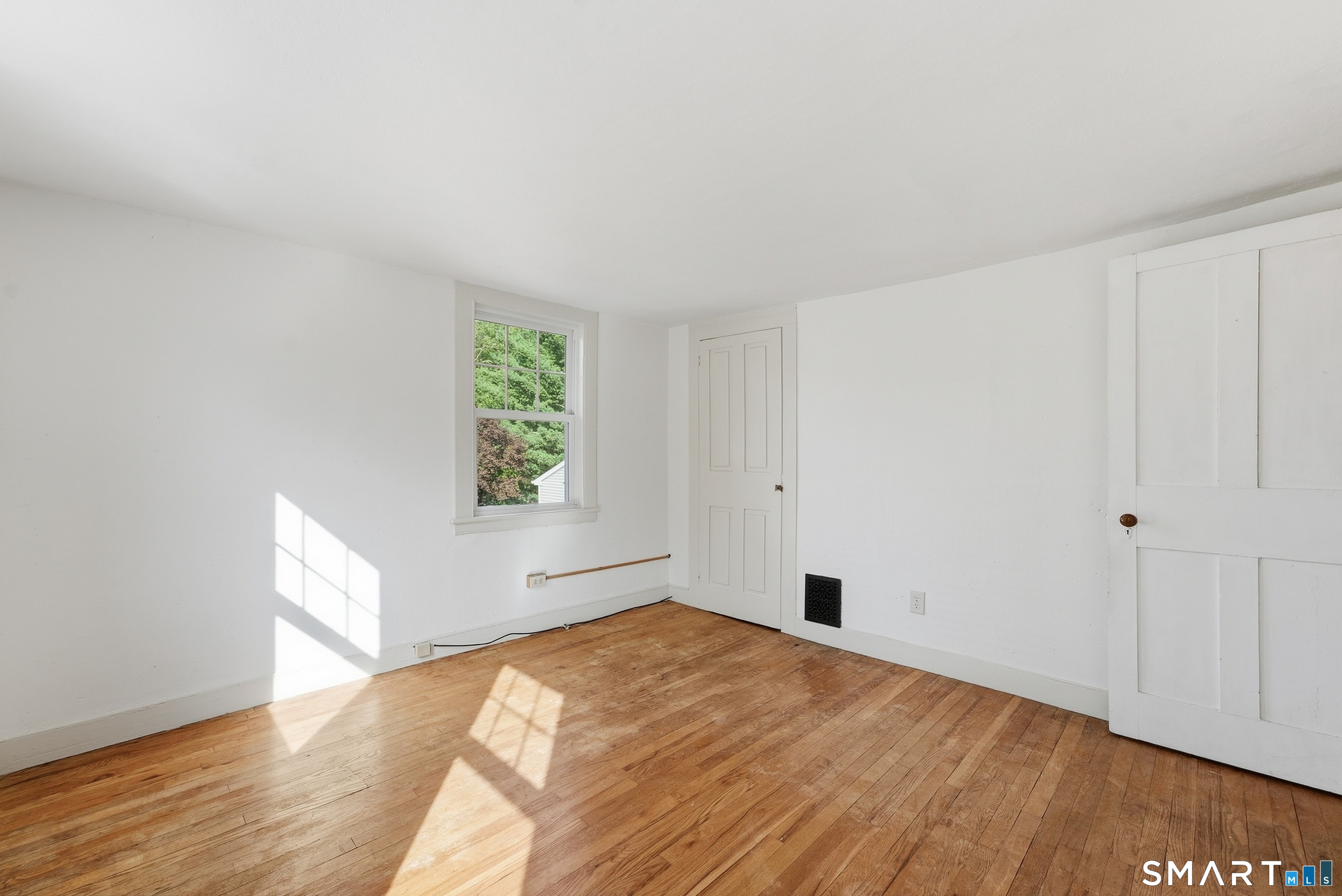 296 Nott Street Property Photo 14