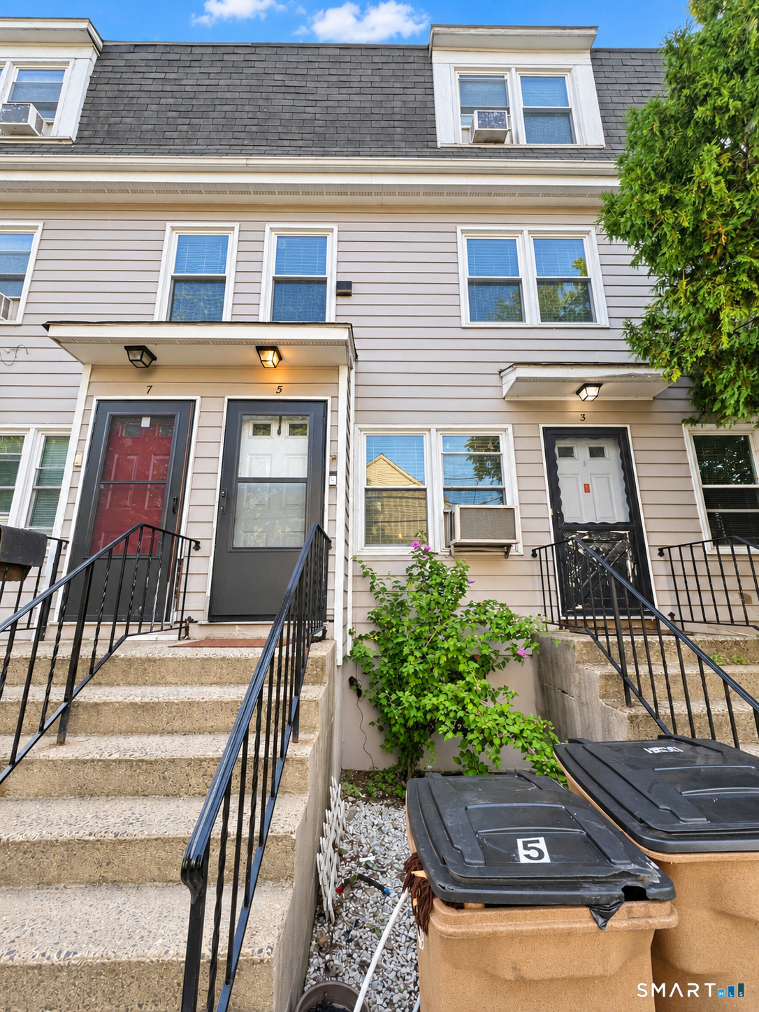 5 Brown 5 Avenue Property Photo 1