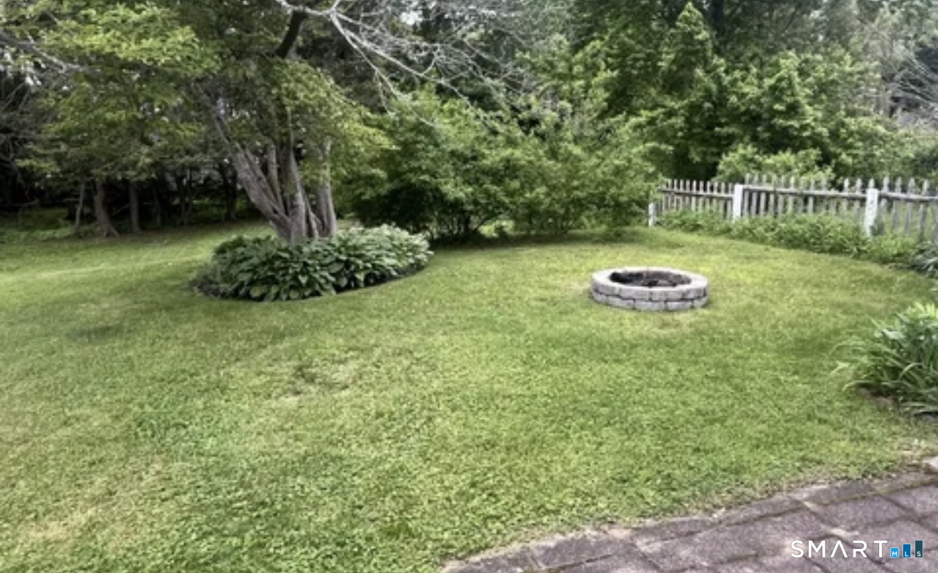367 Frost Road Property Photo 3
