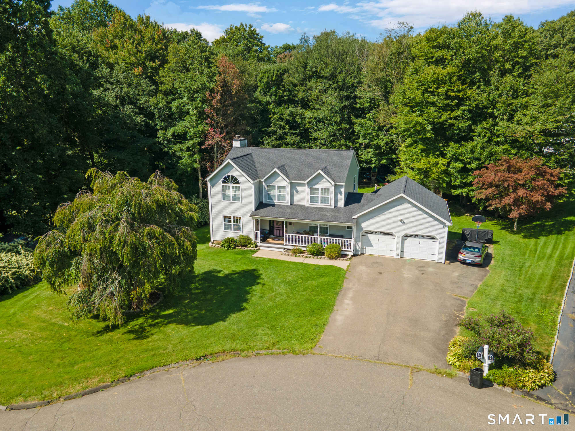 2 Quail Hollow Court Property Photo 1