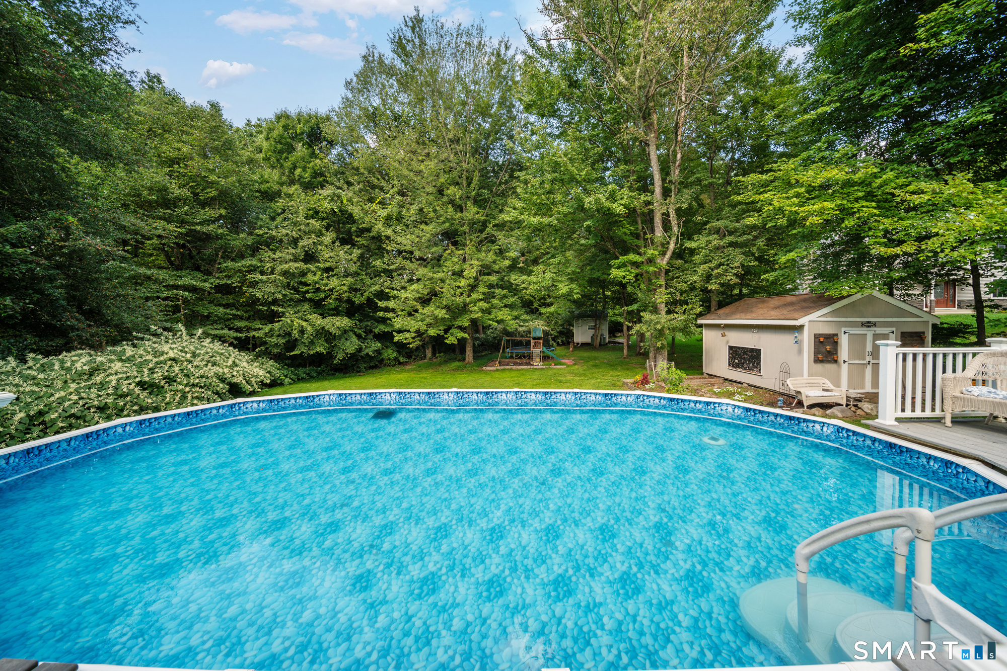 2 Quail Hollow Court Property Photo 4