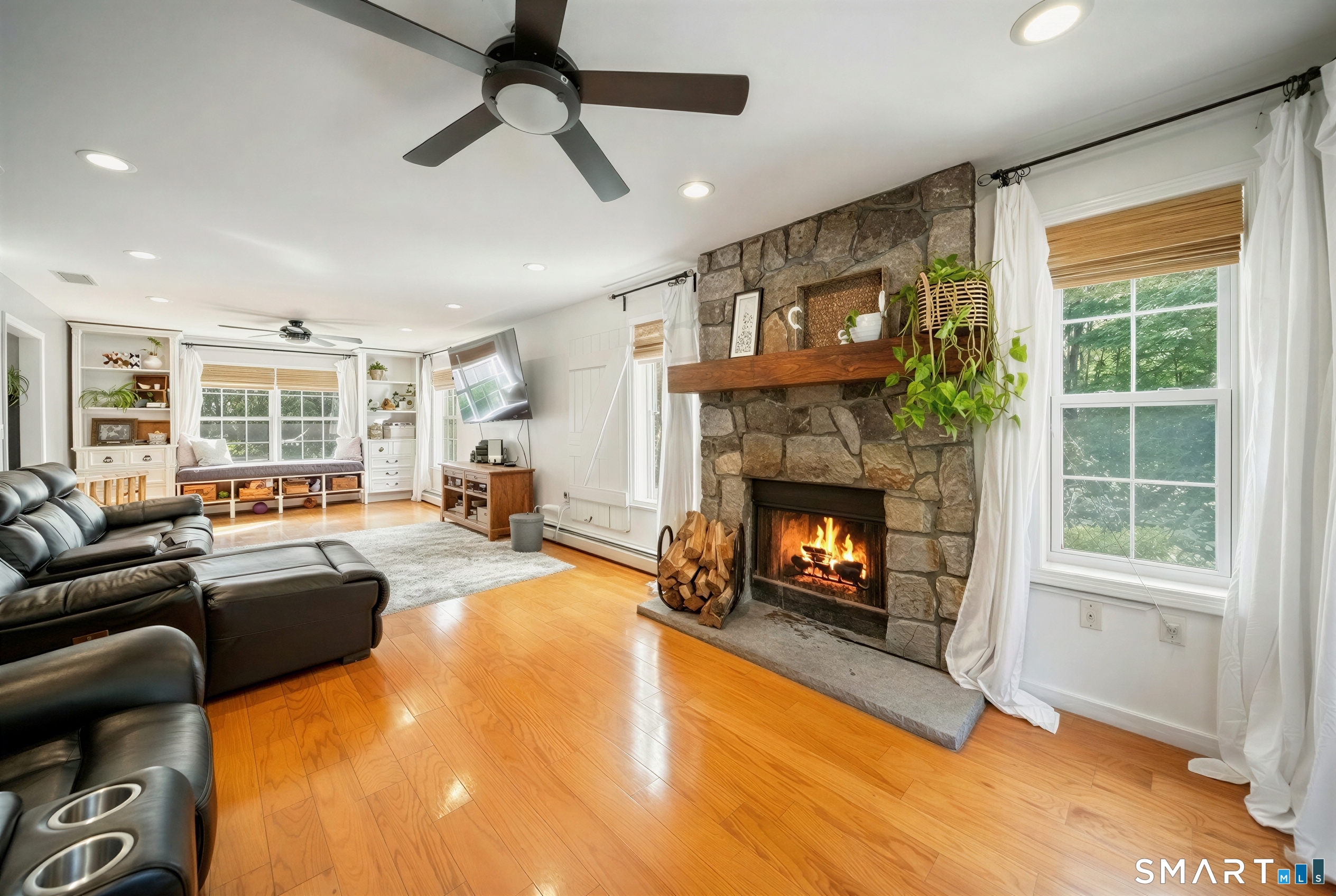 2 Quail Hollow Court Property Photo 6