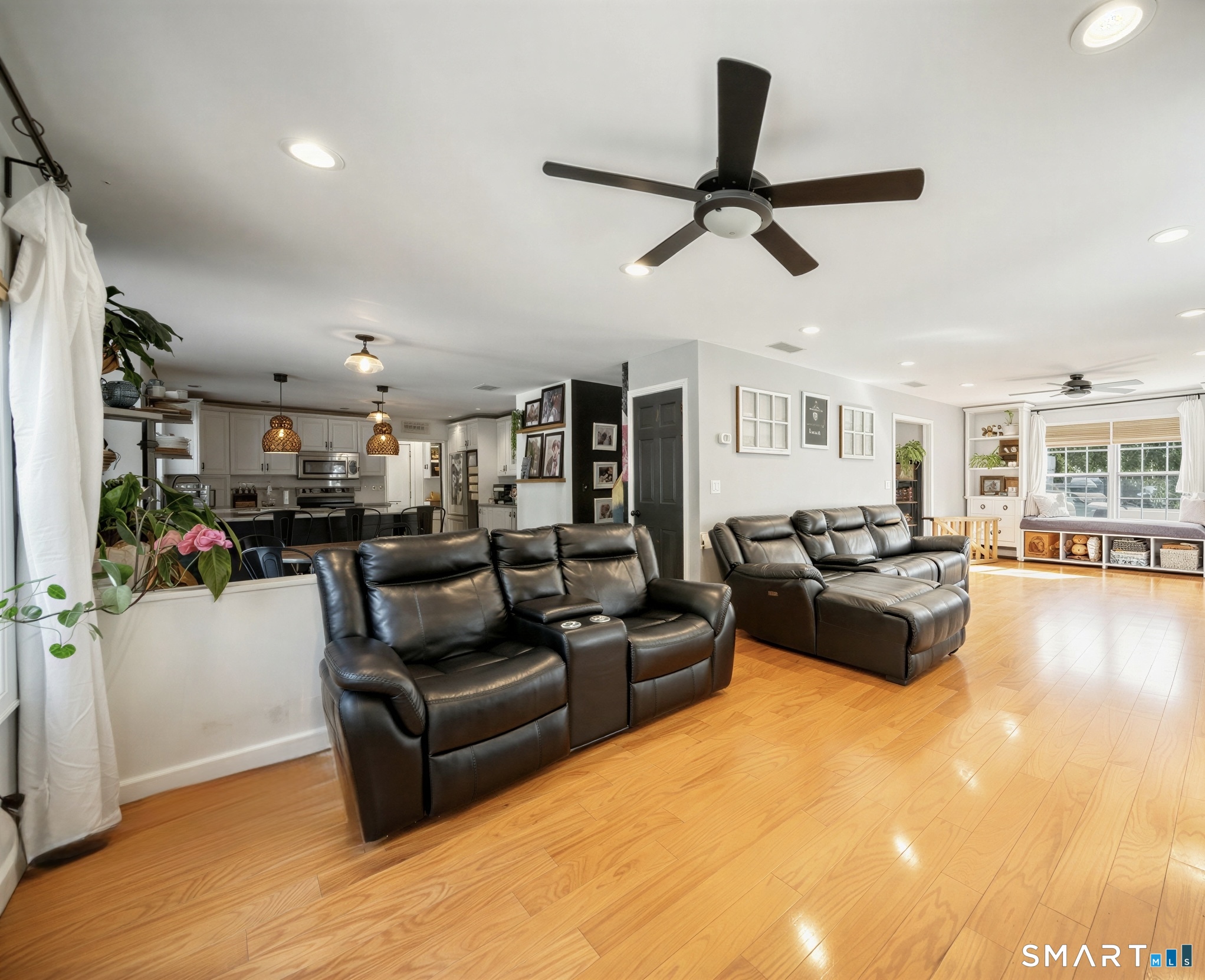 2 Quail Hollow Court Property Photo 7