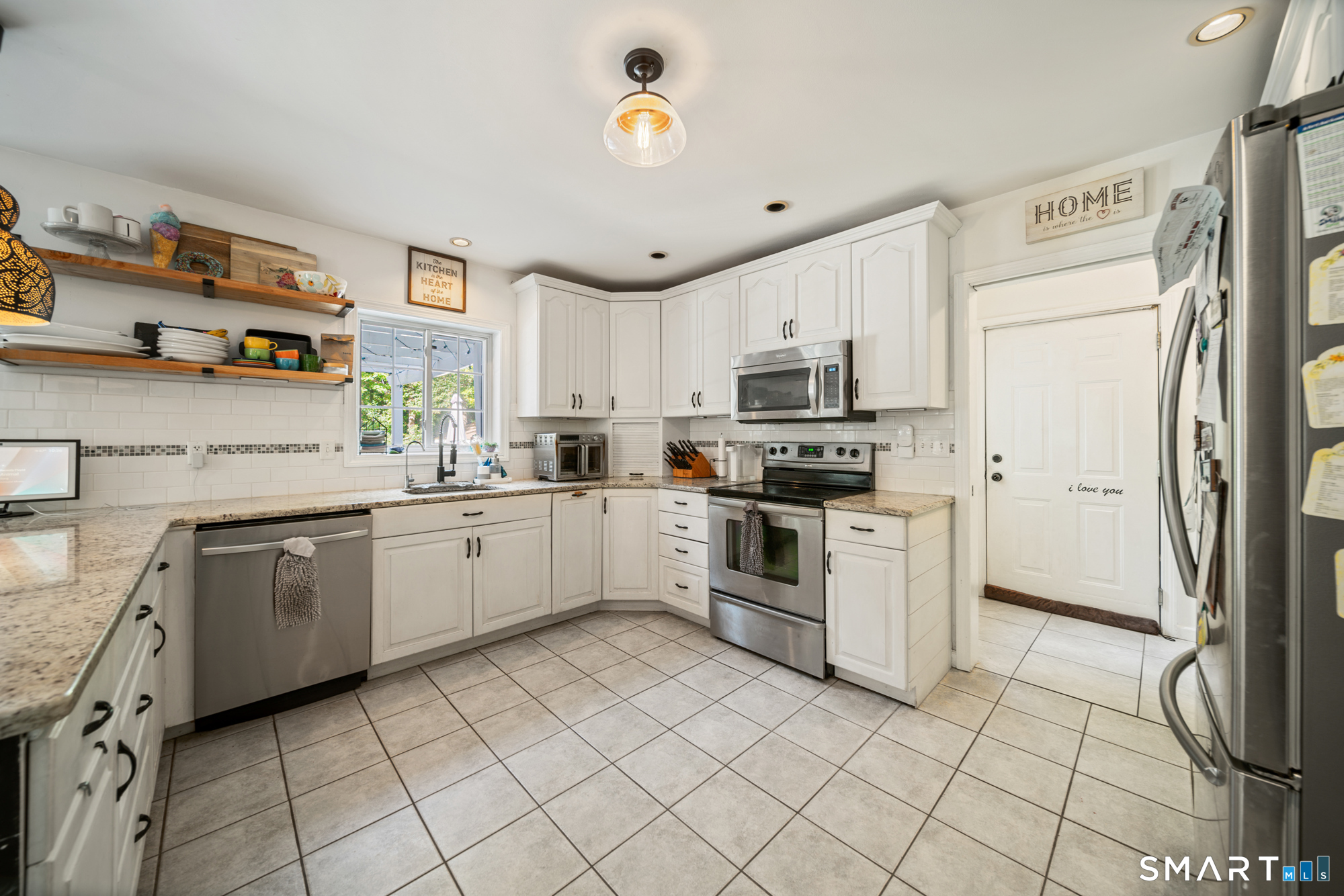2 Quail Hollow Court Property Photo 13