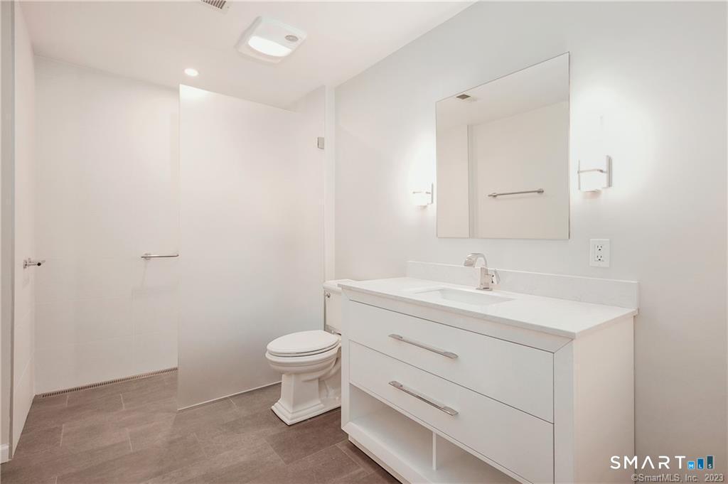 30 Riverside 1st Fl Avenue Property Photo 9