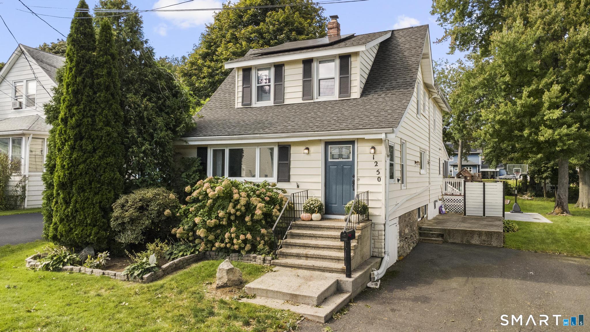 1250 Hillside Avenue Property Photo 1