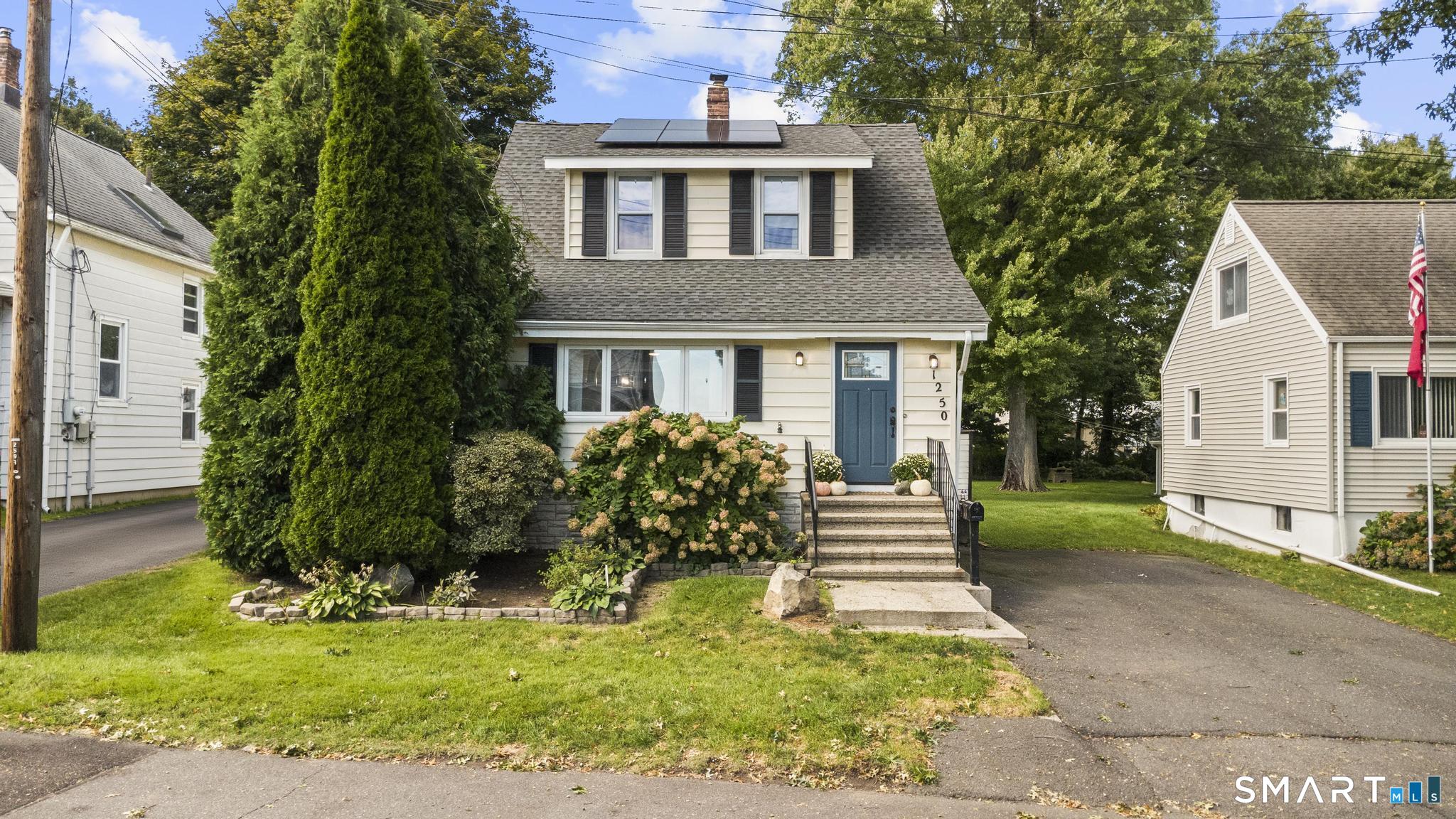 1250 Hillside Avenue Property Photo 2