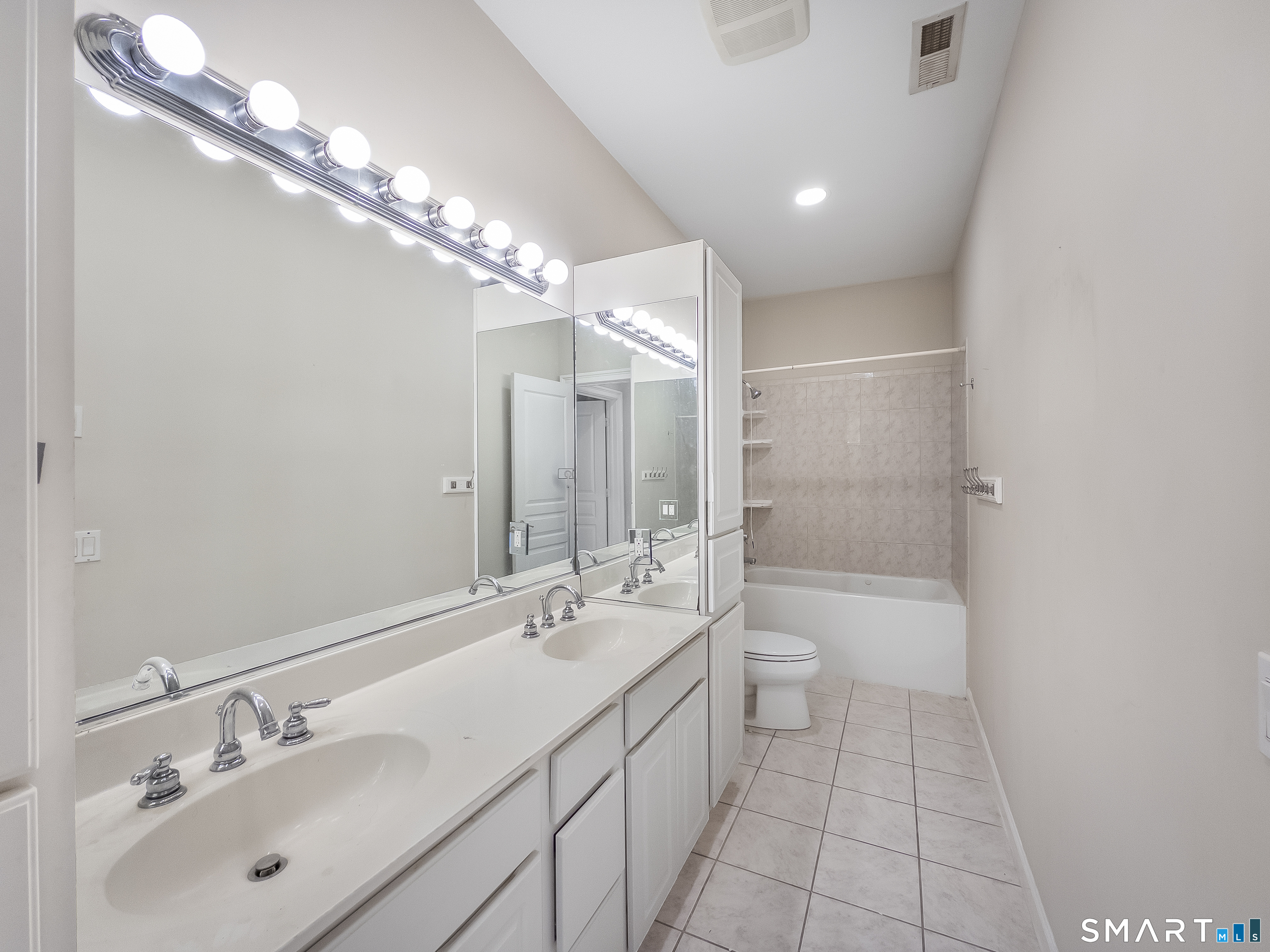 455 Grace Trail Property Photo 32
