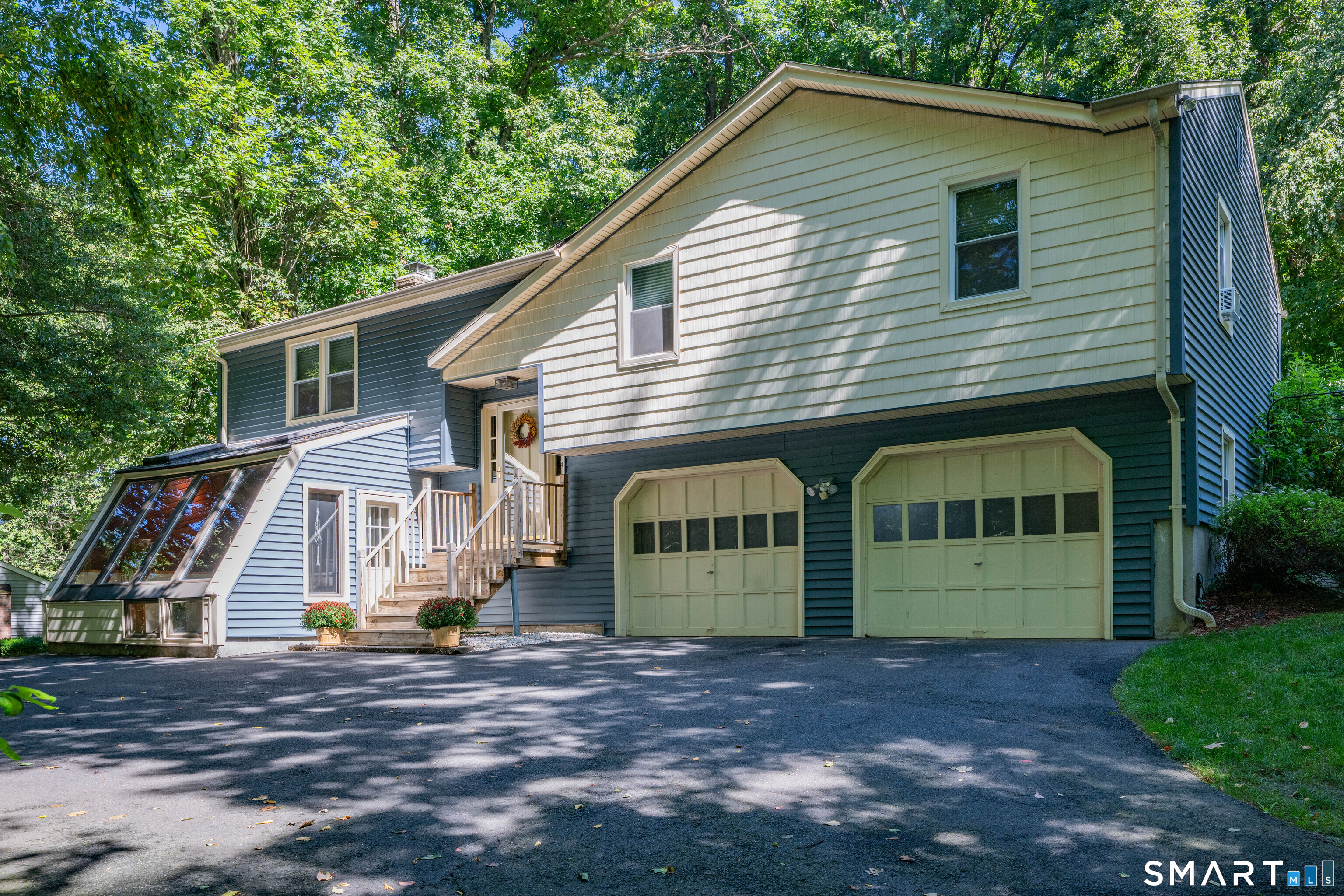 805 Neipsic Road Property Photo 1