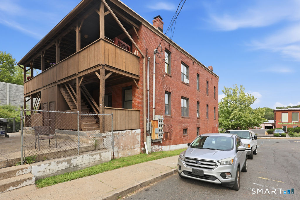 61 Main East Street Property Photo 17