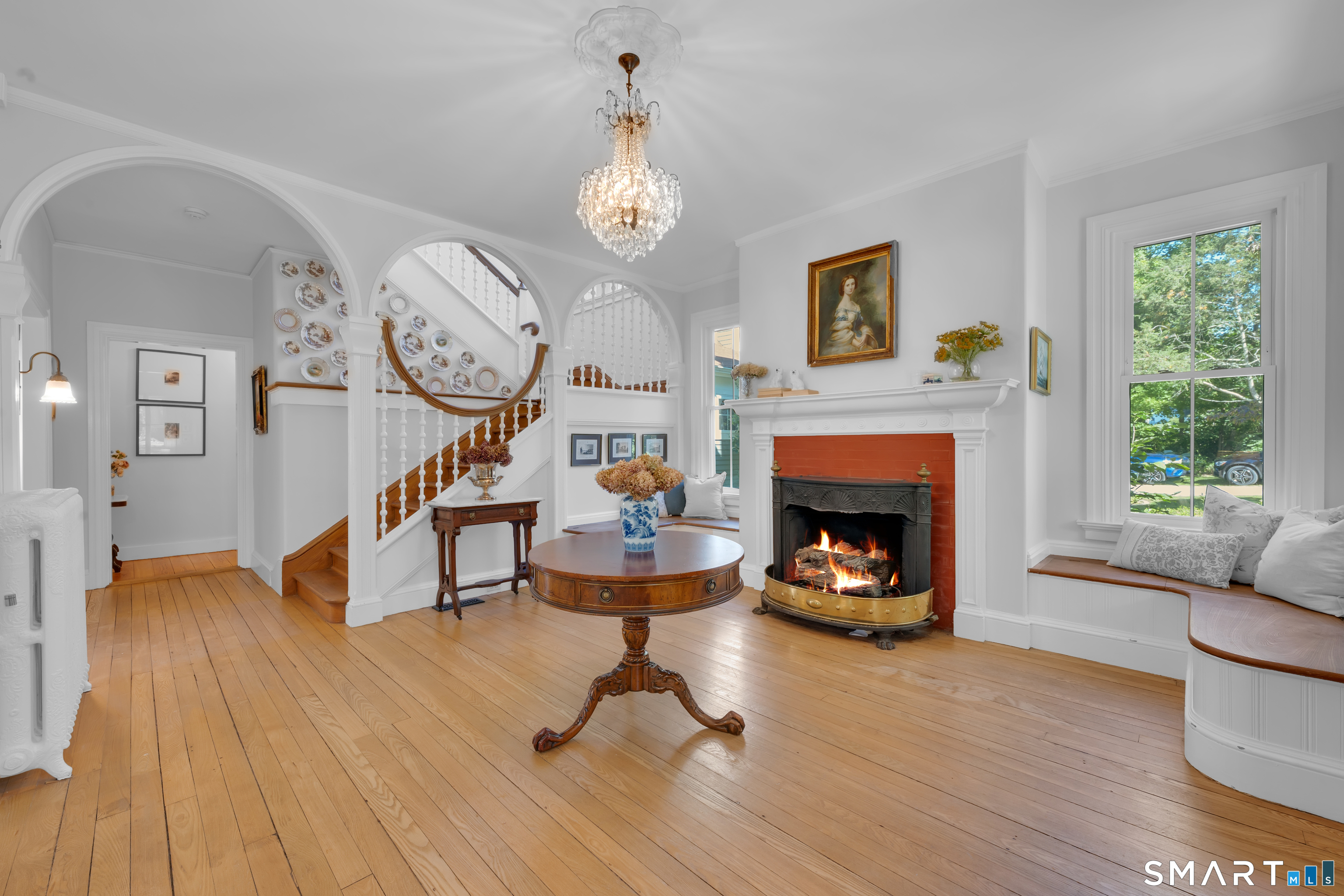 354 Pomfret Street Property Photo 5