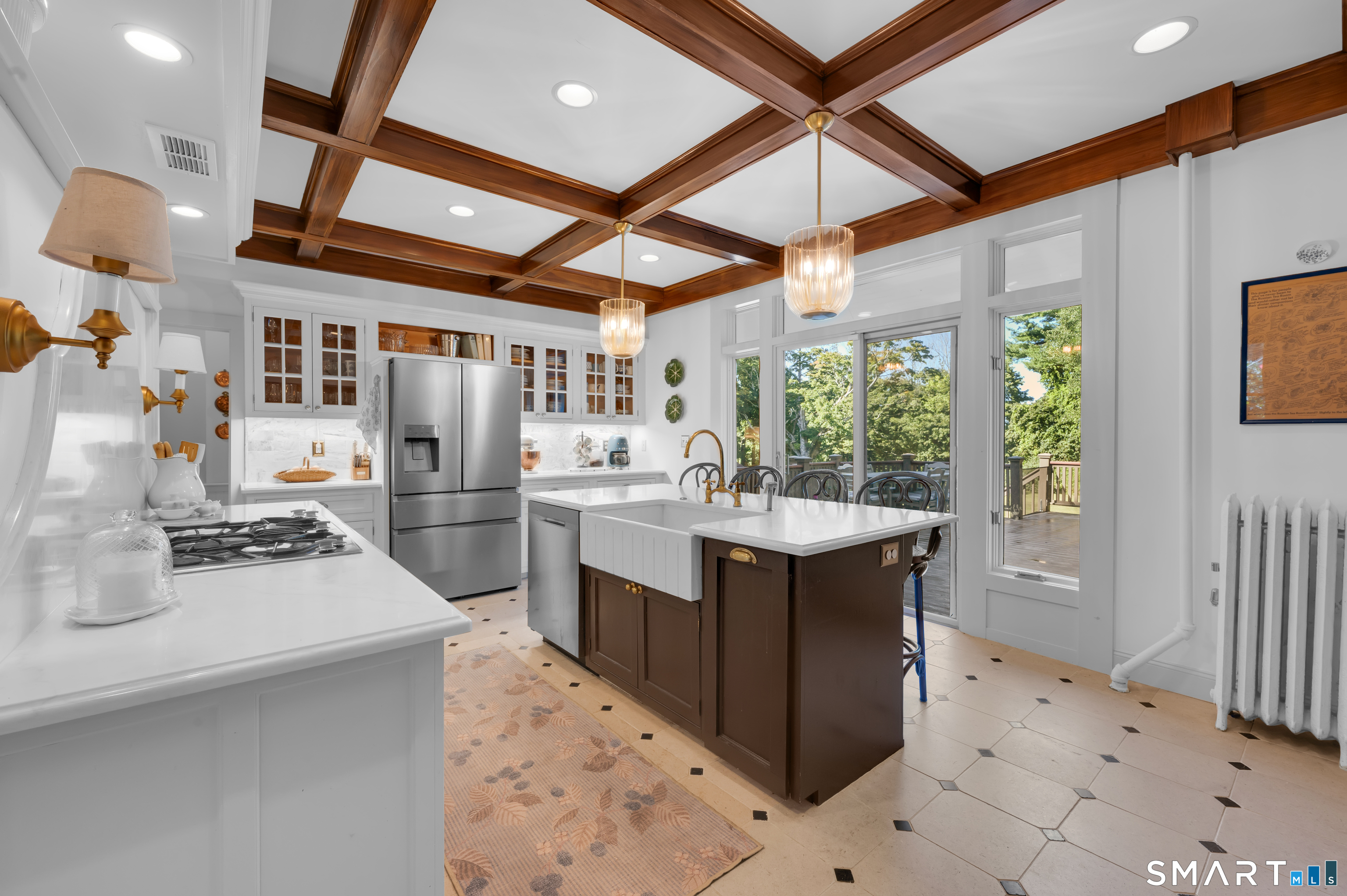 354 Pomfret Street Property Photo 6