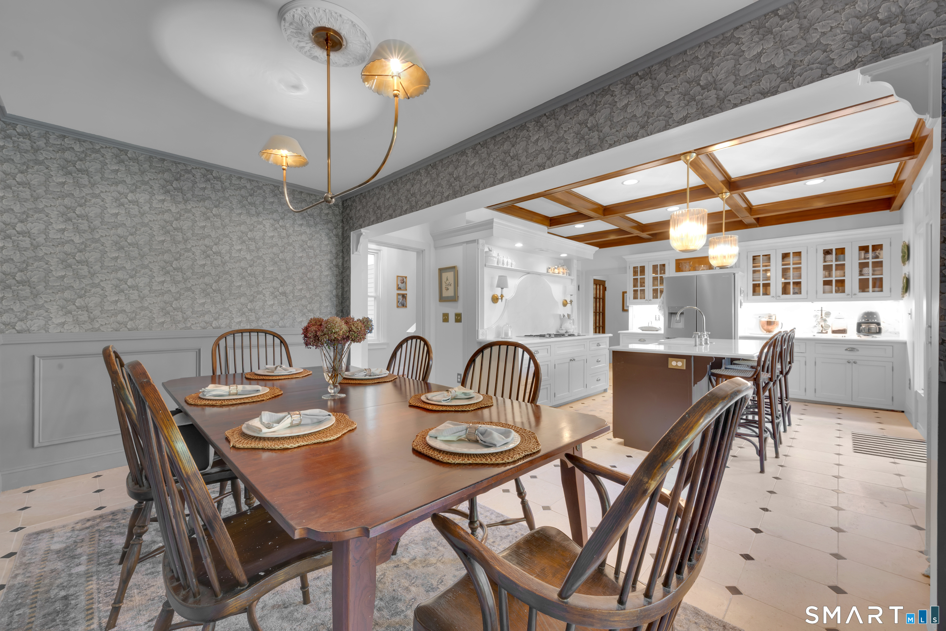 354 Pomfret Street Property Photo 8