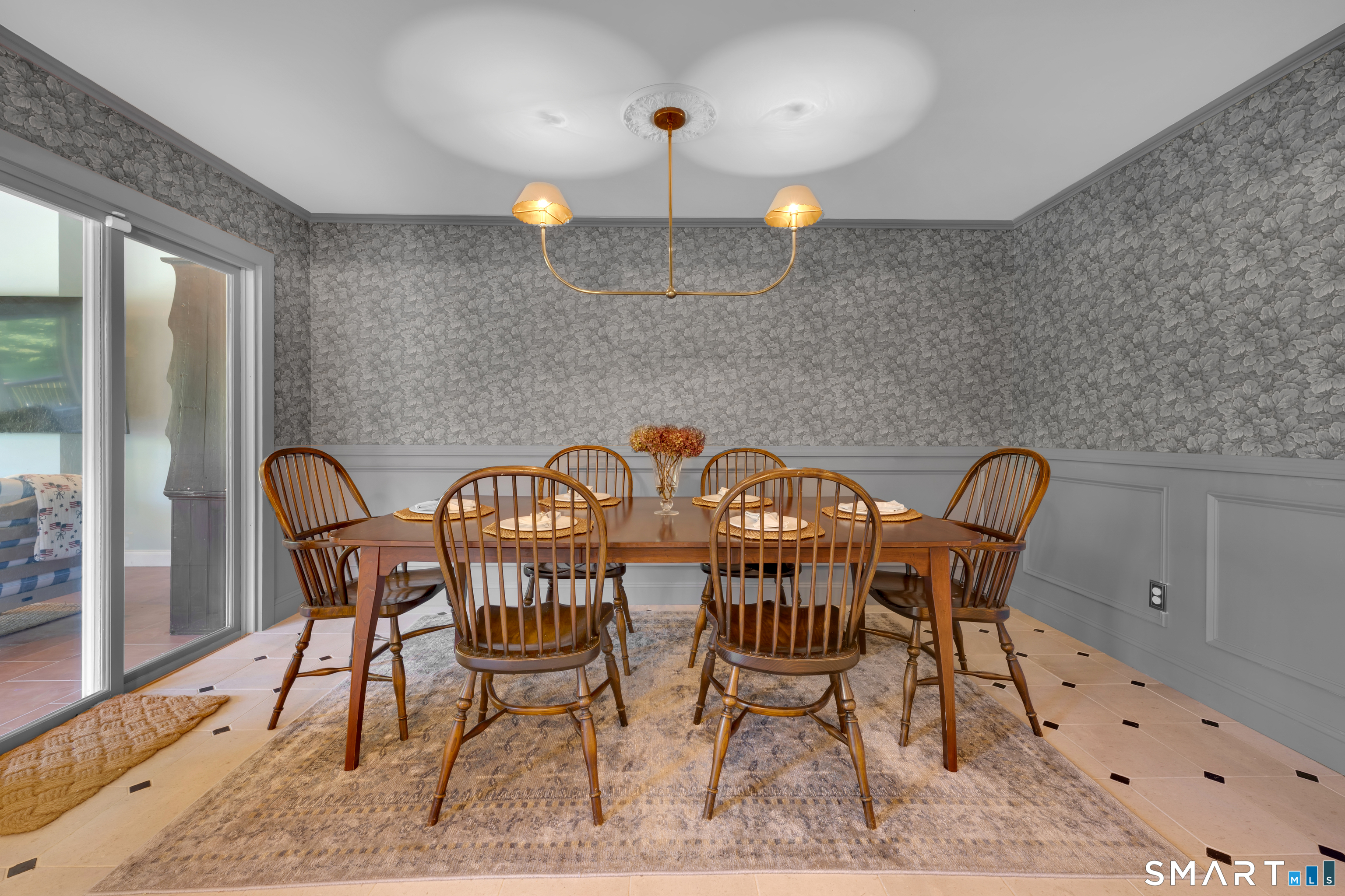 354 Pomfret Street Property Photo 10
