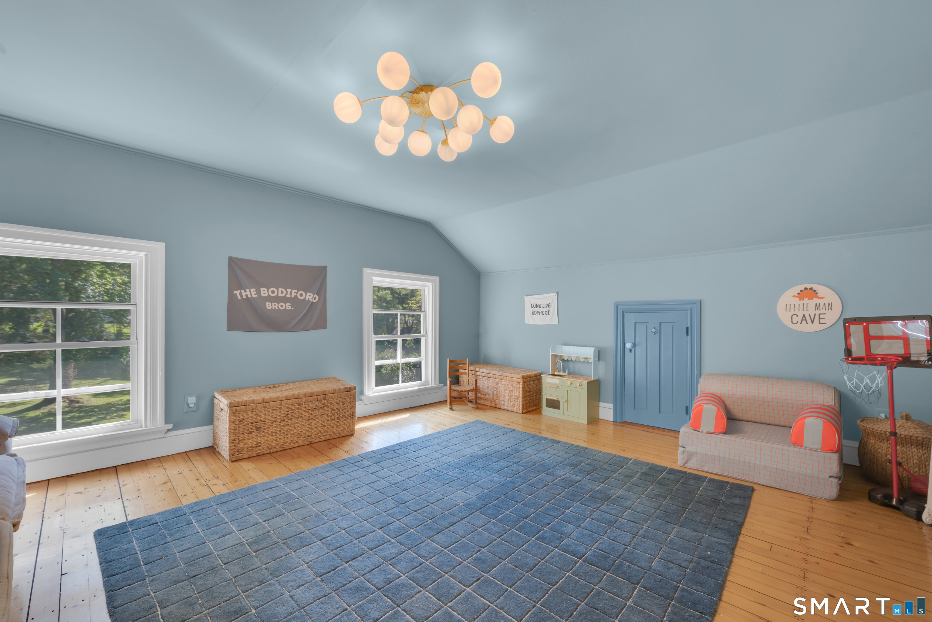 354 Pomfret Street Property Photo 34