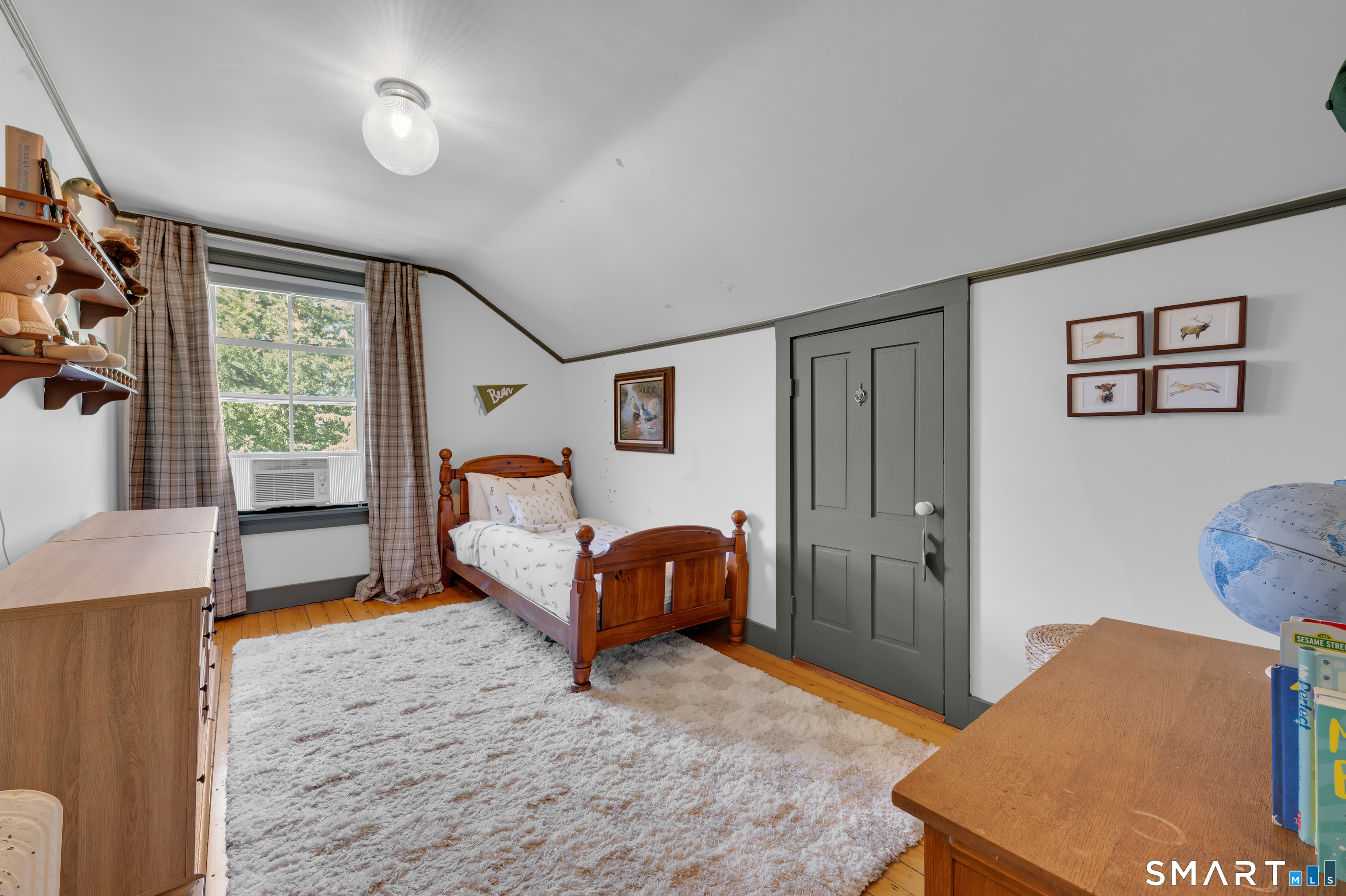354 Pomfret Street Property Photo 37