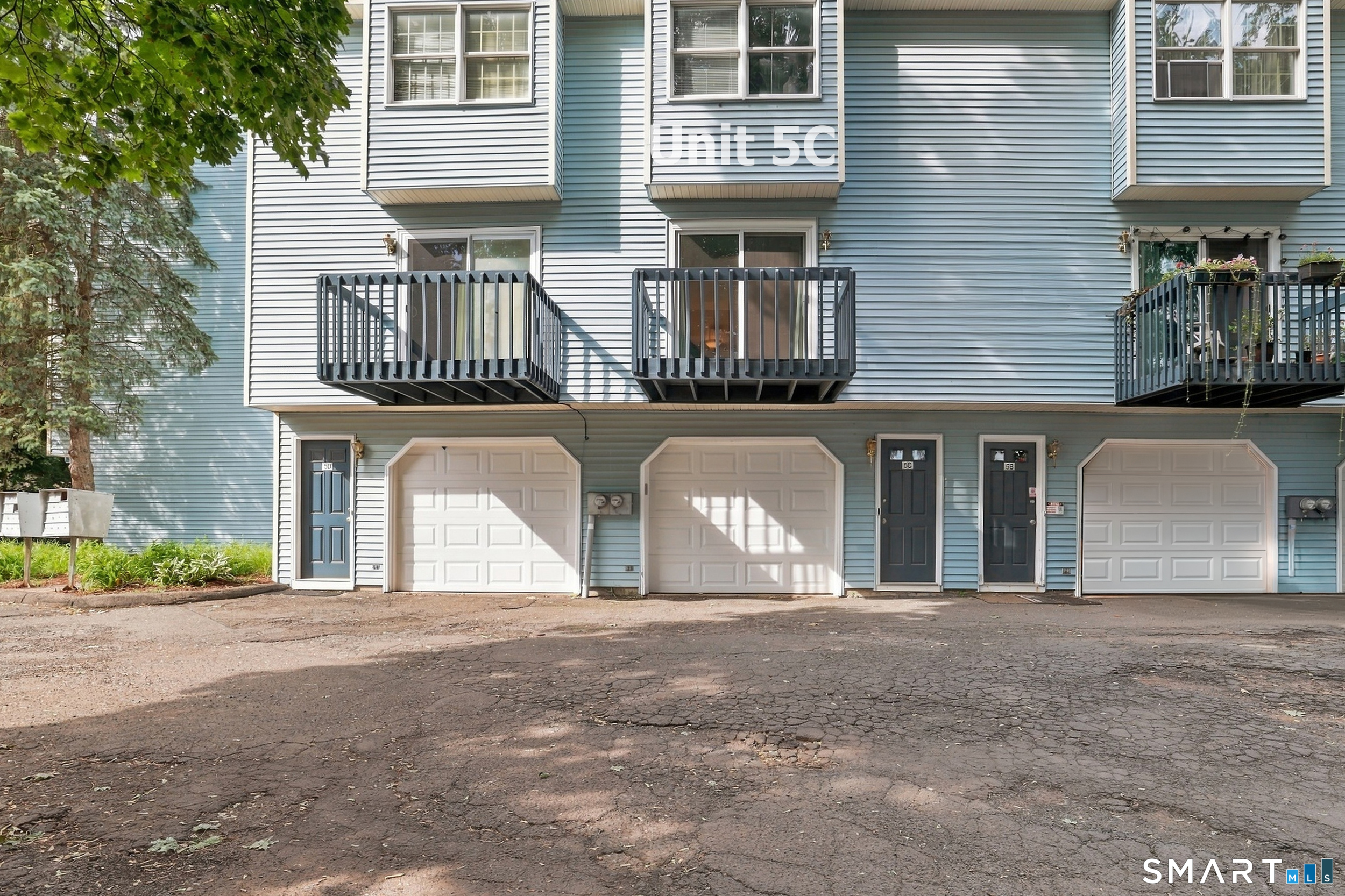 239 Glen 5c Street Property Photo 1