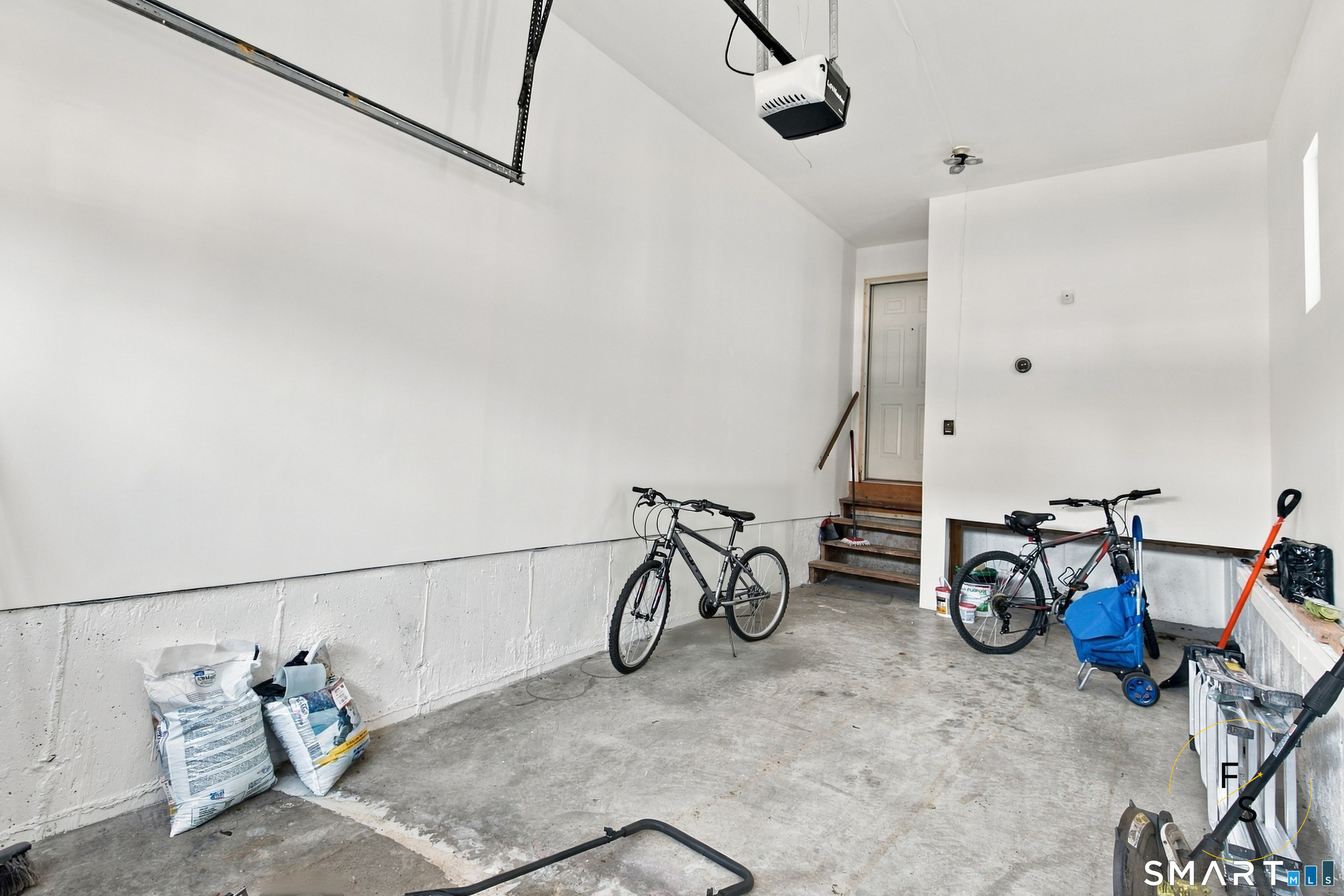 85 Brown Street Property Photo 33