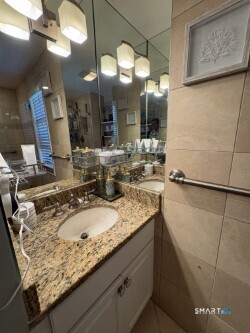 24 Harbour D Village Property Photo 18