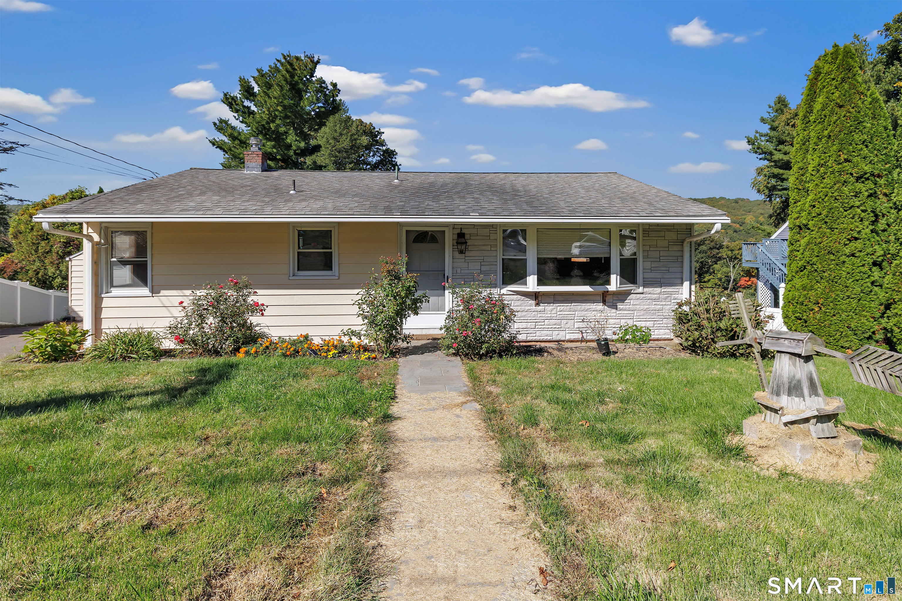 5 Whippoorwill Lane Property Photo 1