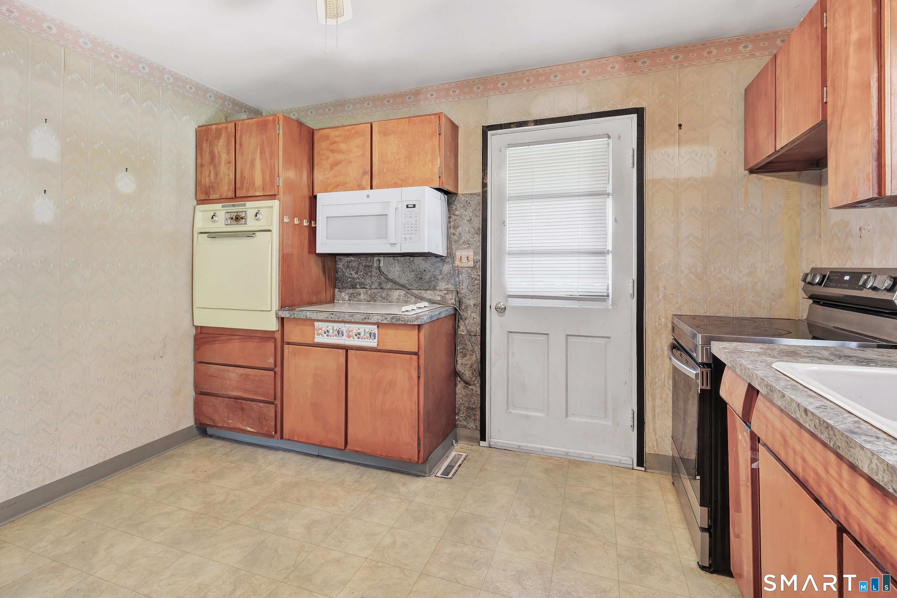 5 Whippoorwill Lane Property Photo 8