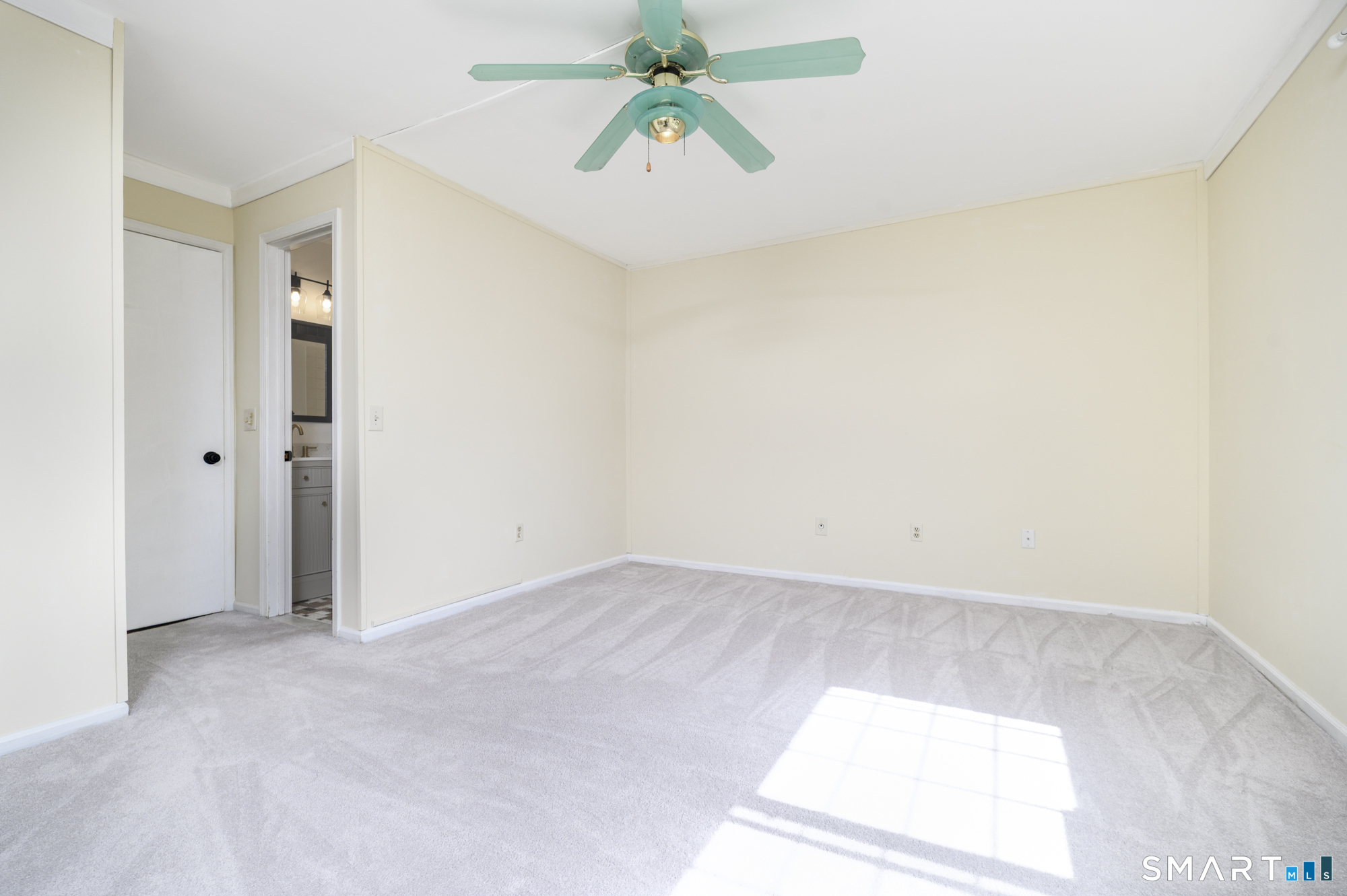217 Foxwood 217 Lane Property Photo 16