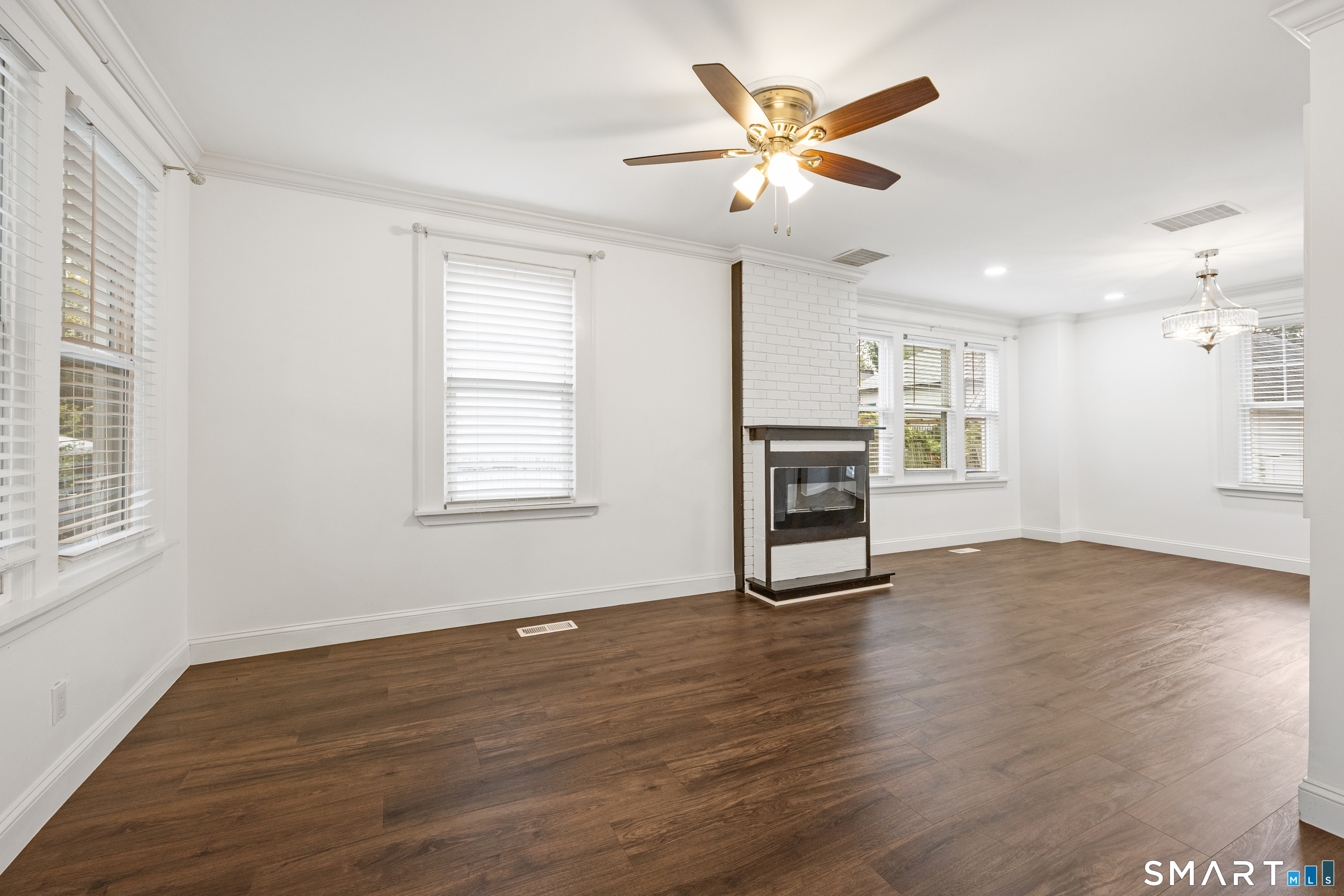 27 Seminole Avenue Property Photo 4