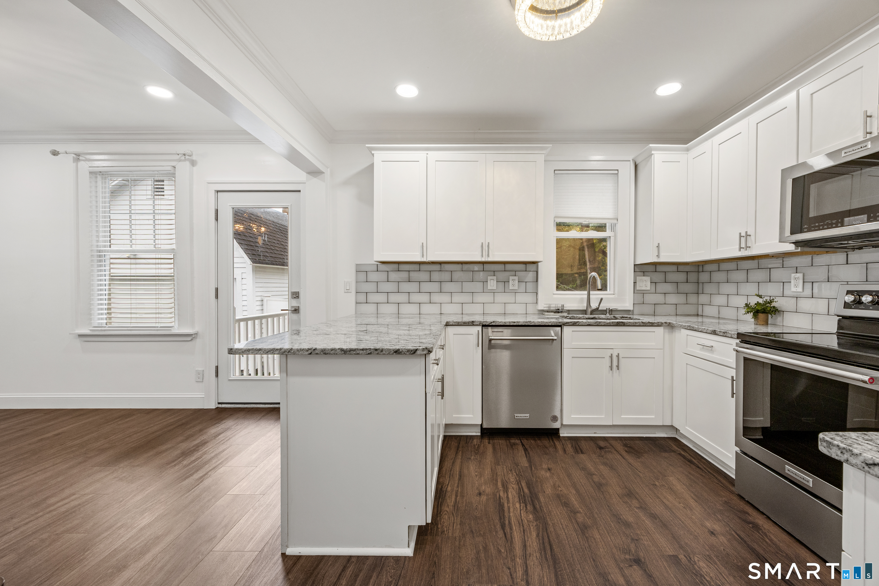 27 Seminole Avenue Property Photo 11