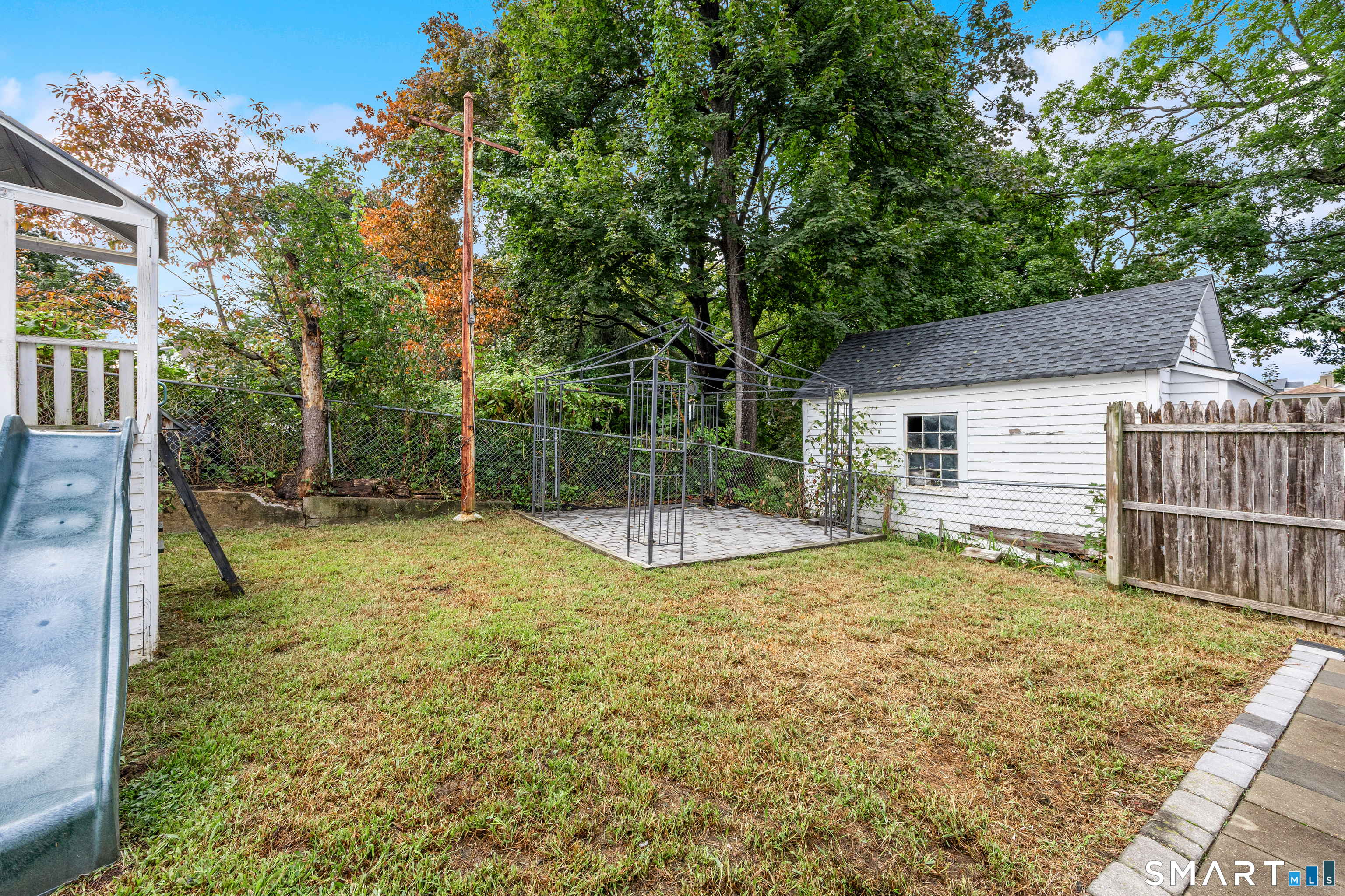 27 Seminole Avenue Property Photo 25