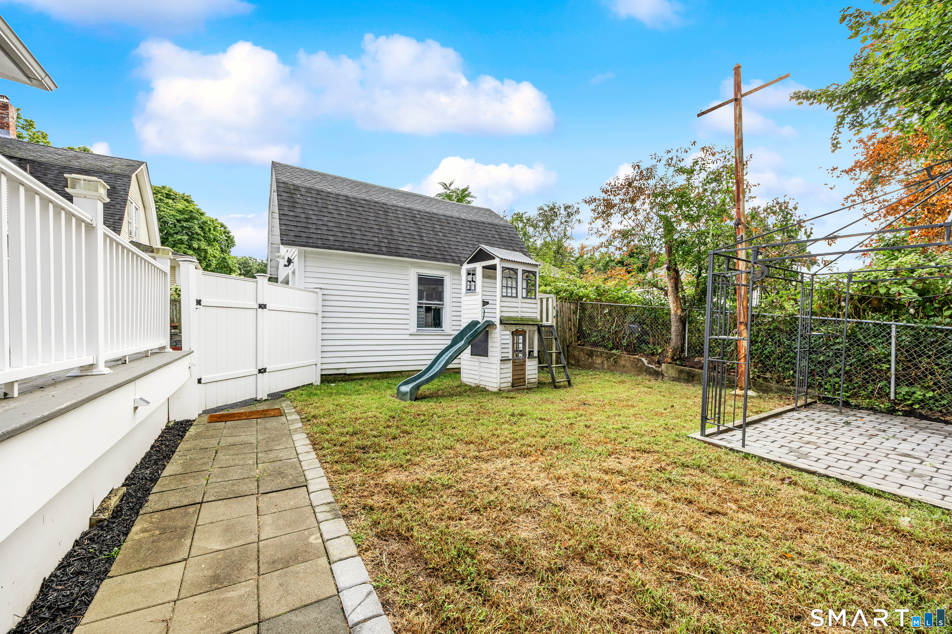 27 Seminole Avenue Property Photo 26