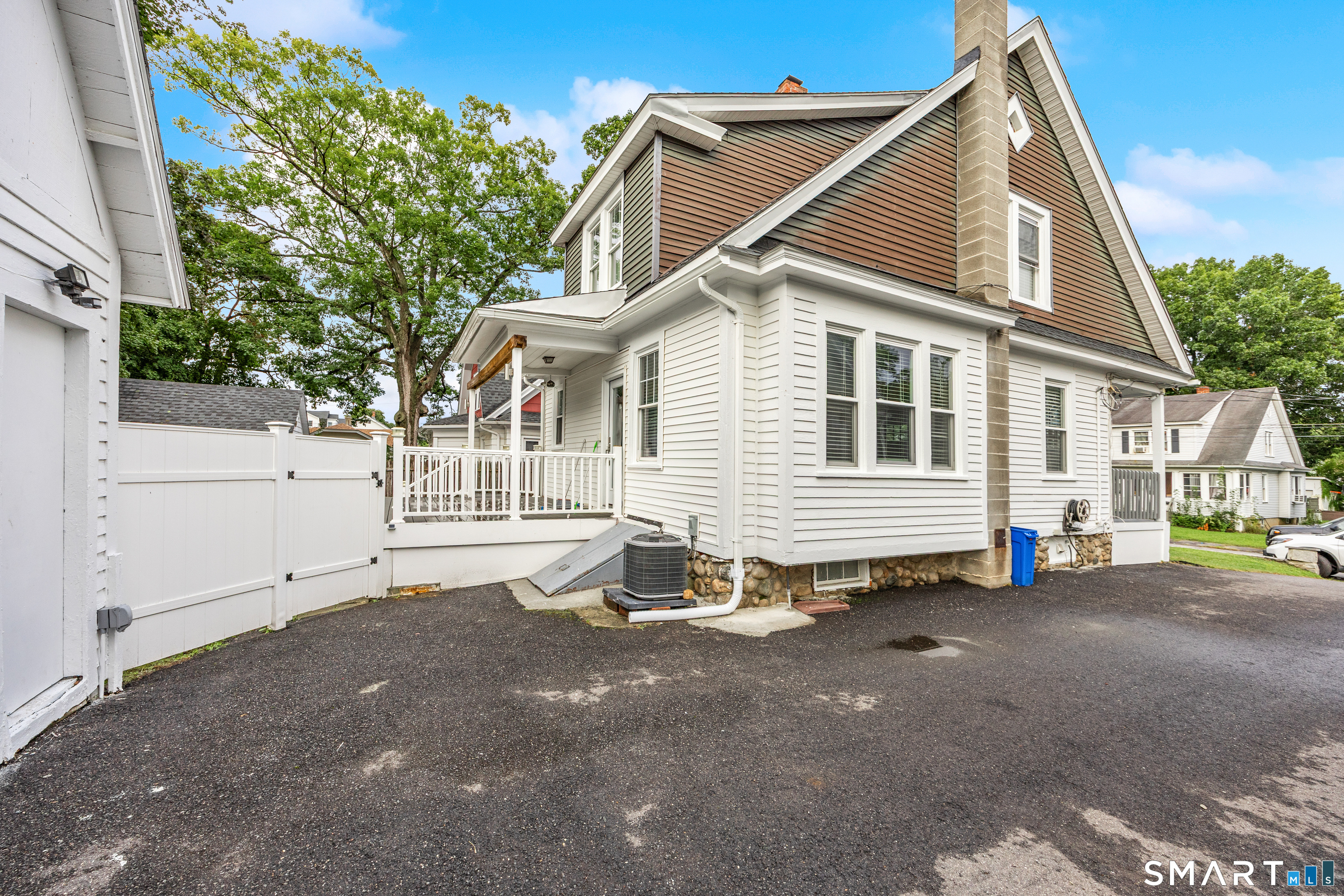 27 Seminole Avenue Property Photo 28