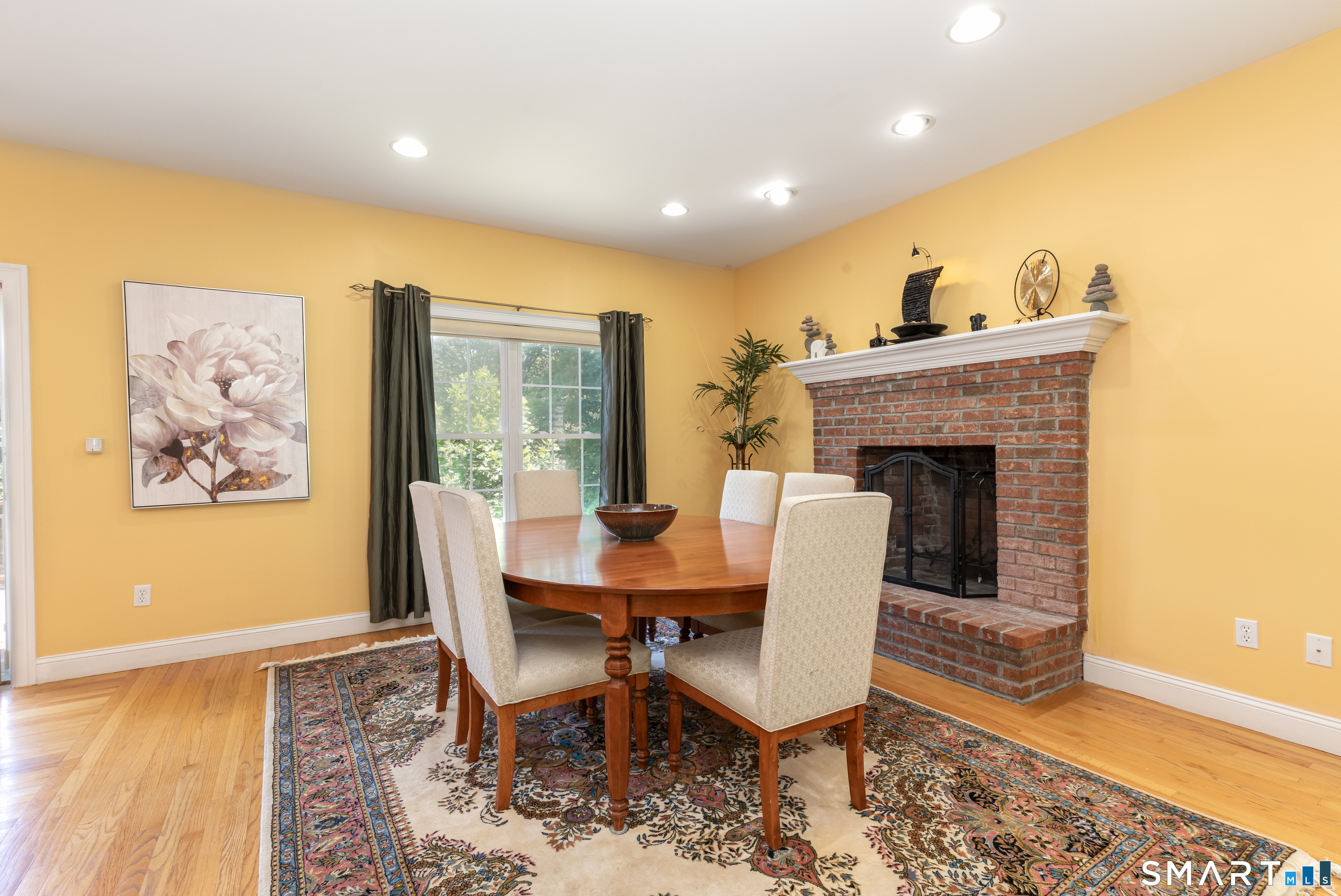 347 Lakeside Road Property Photo 8
