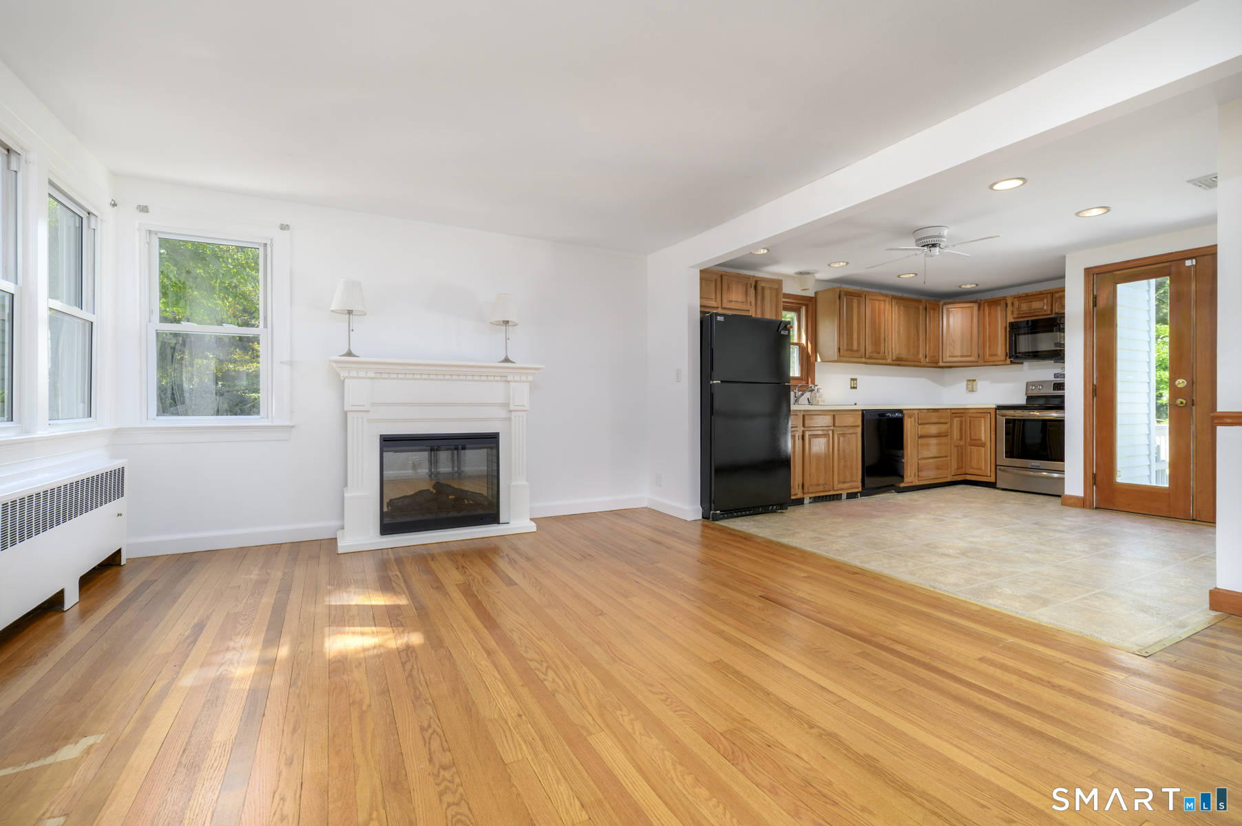241 Strawberry Hill Avenue Property Photo 7