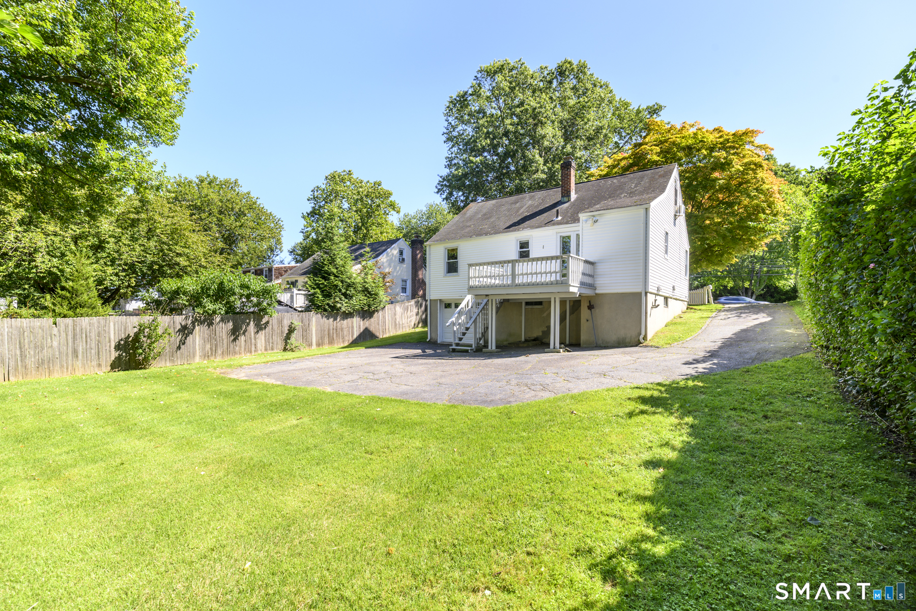 241 Strawberry Hill Avenue Property Photo 23
