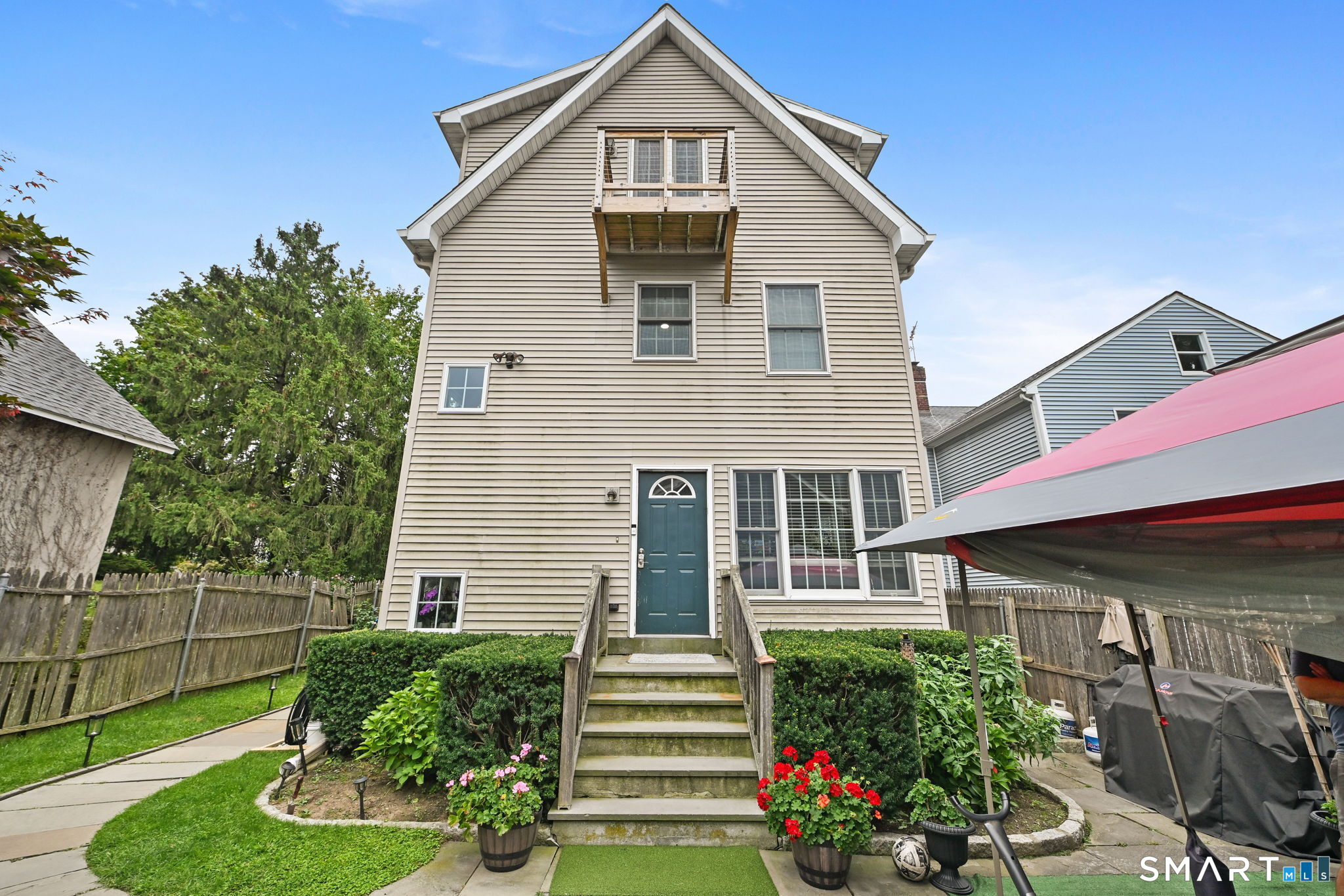 115 Pine Street Property Photo 1