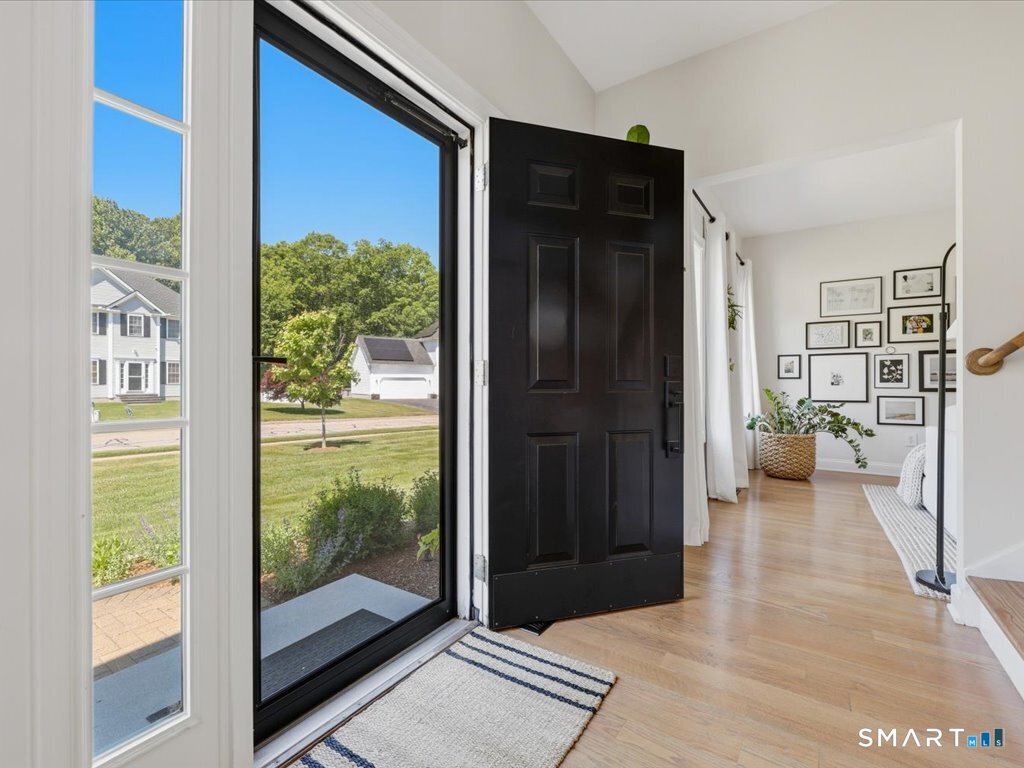38 Tarragon Drive Property Photo 6