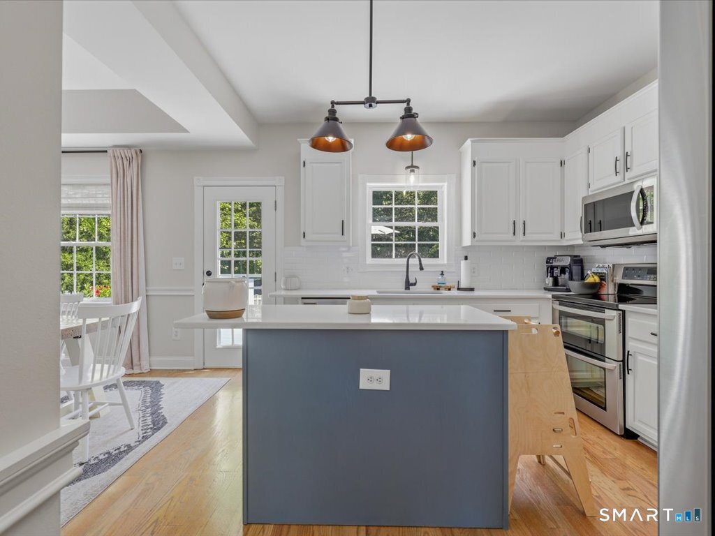 38 Tarragon Drive Property Photo 8