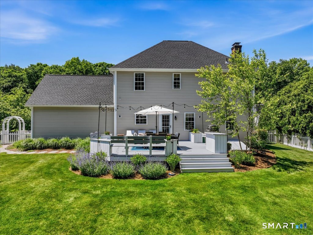 38 Tarragon Drive Property Photo 11