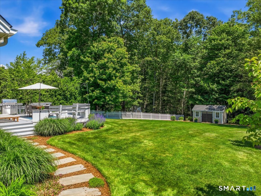 38 Tarragon Drive Property Photo 14