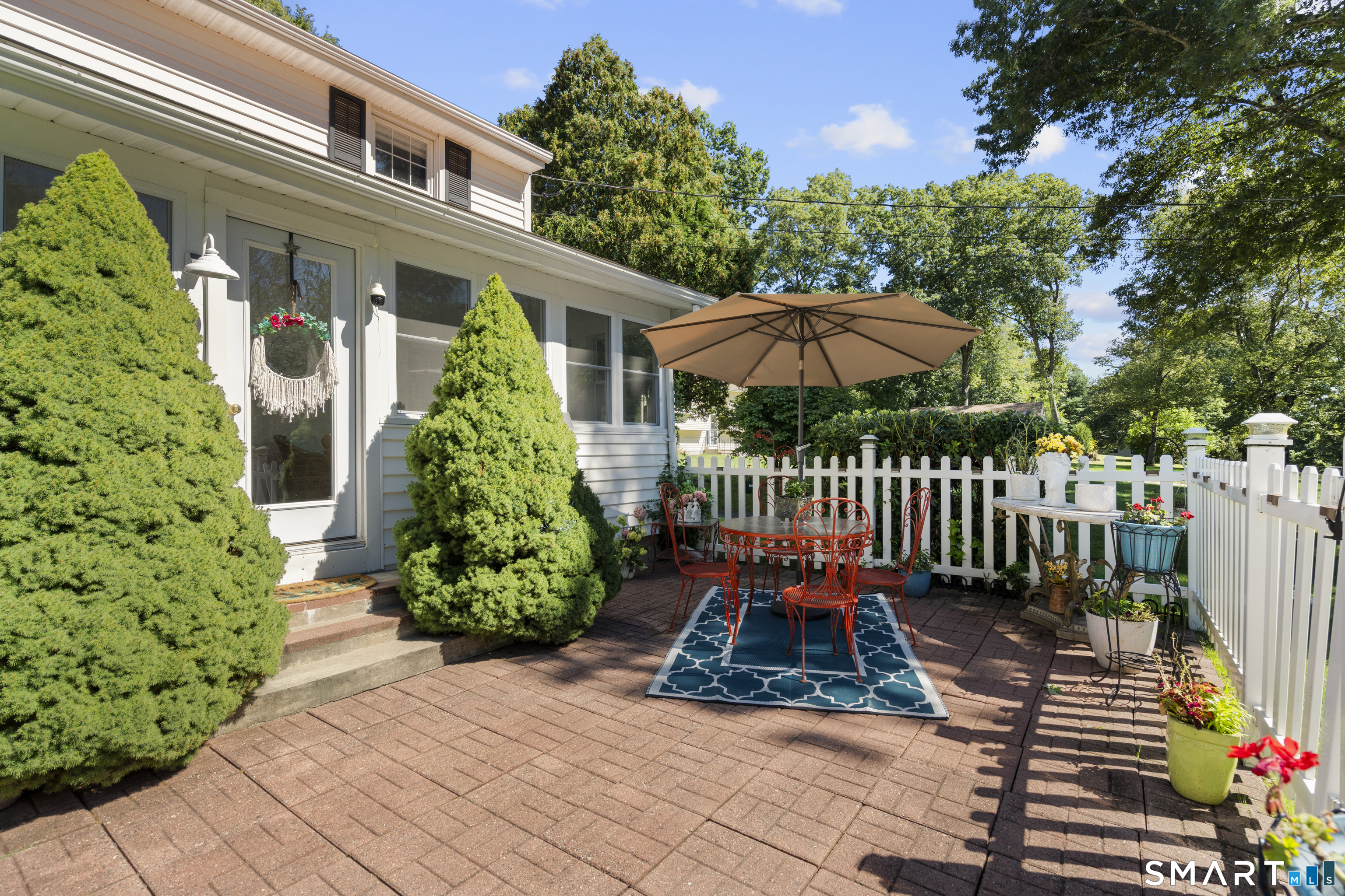 63 Wawecus Hill Road Property Photo 3