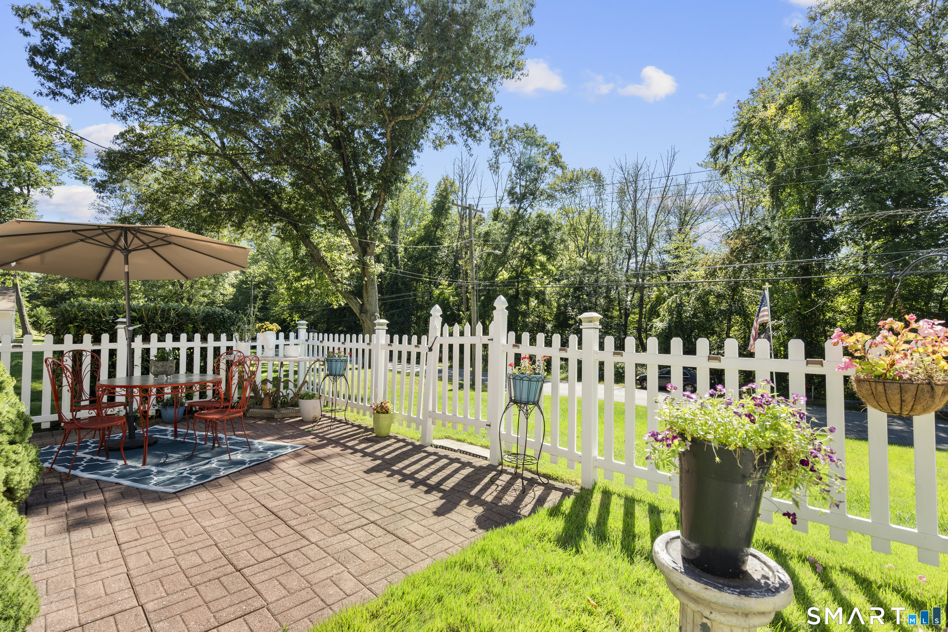 63 Wawecus Hill Road Property Photo 4