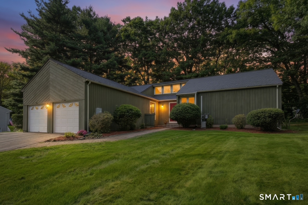 125 Lamplighter Drive Property Photo 1