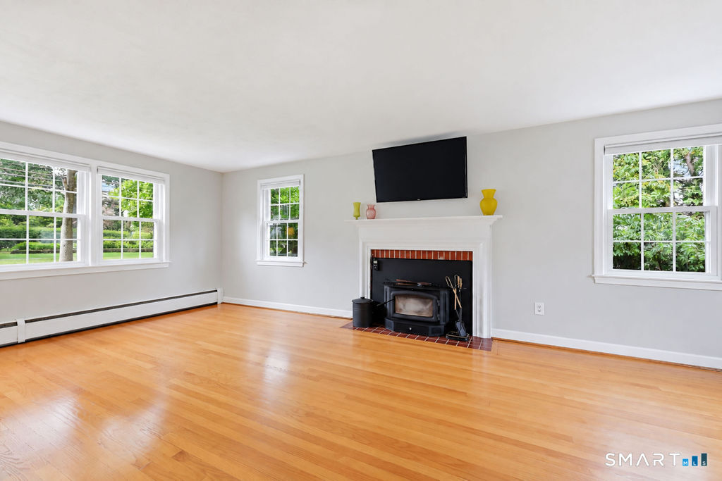 394 Wolcott Hill Road Property Photo 11