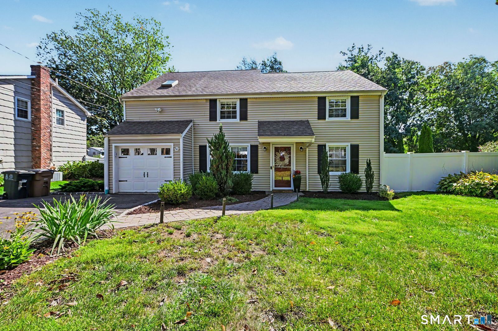 200 Woodridge South Drive Property Photo 1