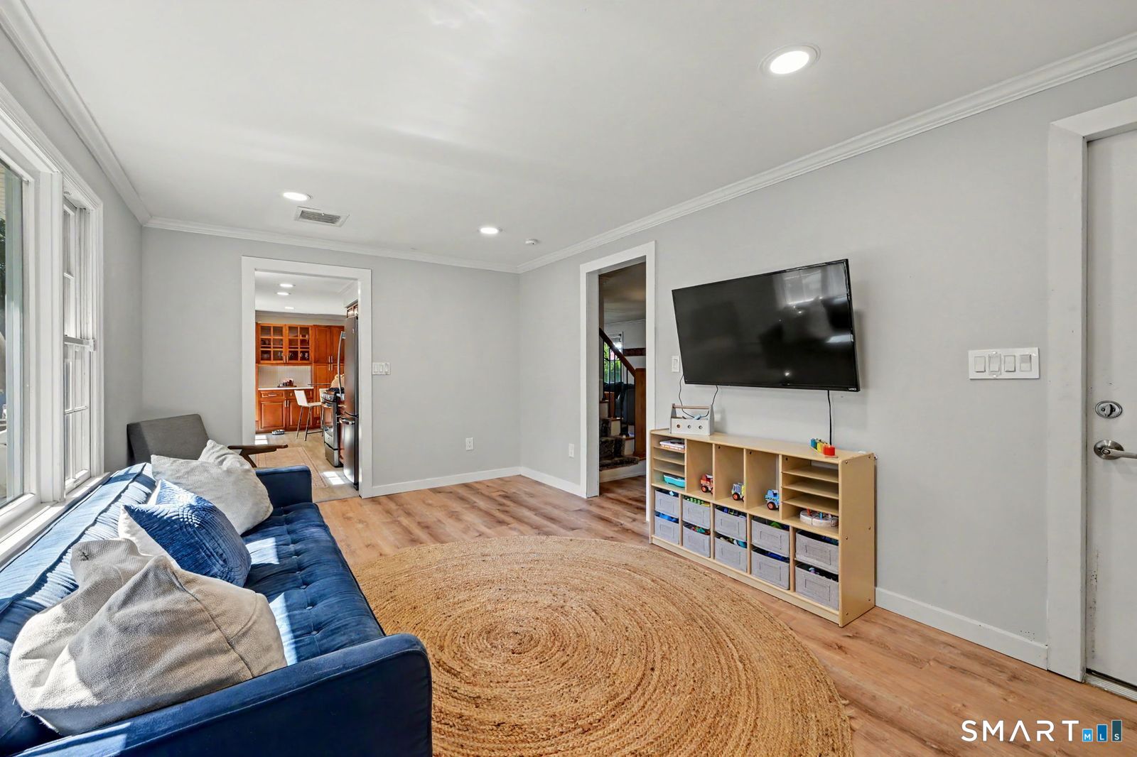 200 Woodridge South Drive Property Photo 8