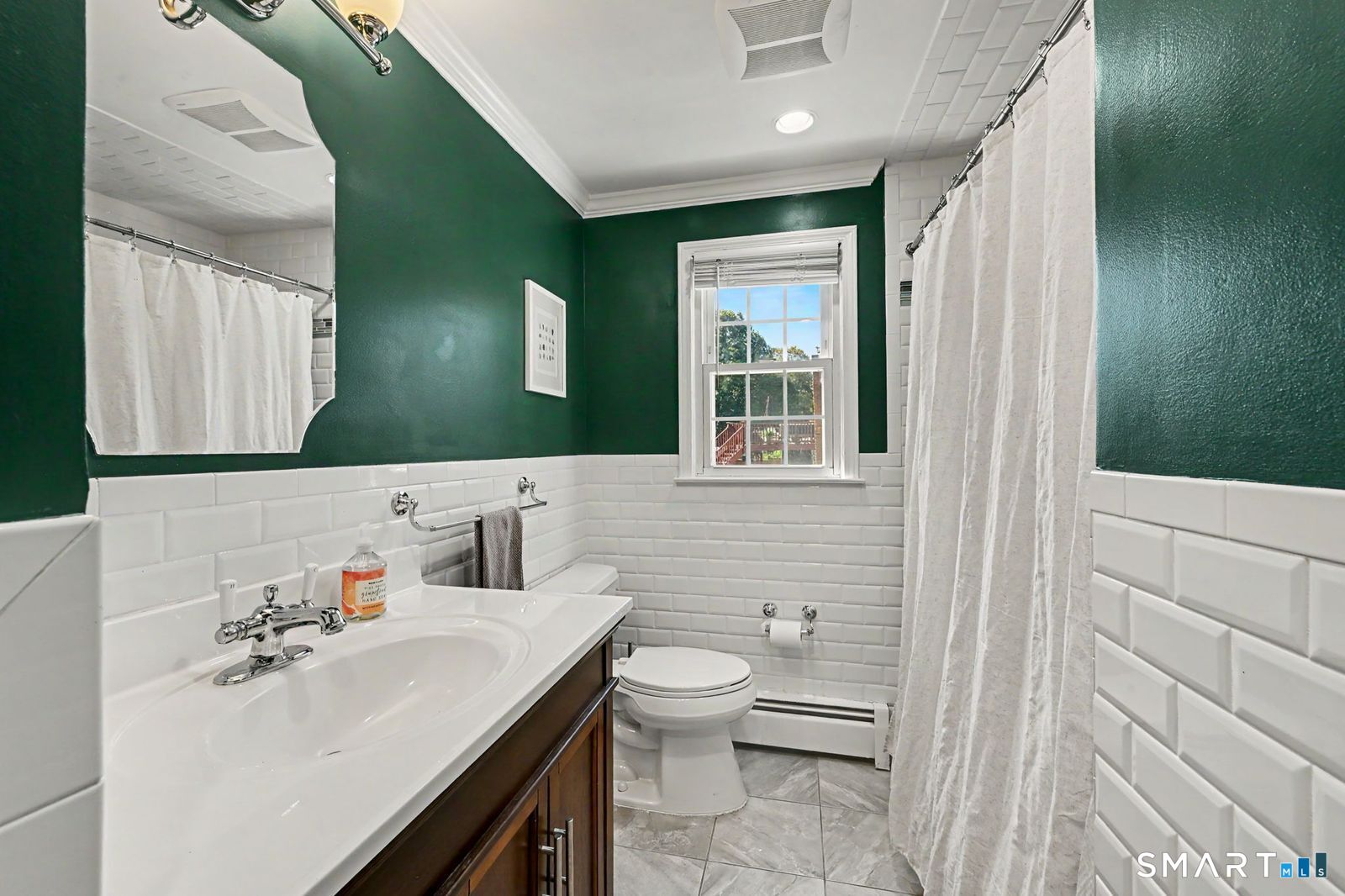 200 Woodridge South Drive Property Photo 29