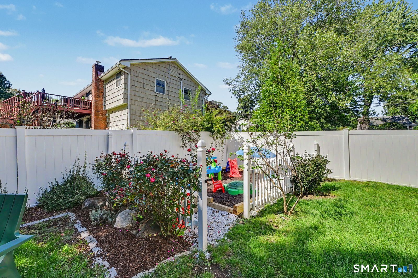 200 Woodridge South Drive Property Photo 36