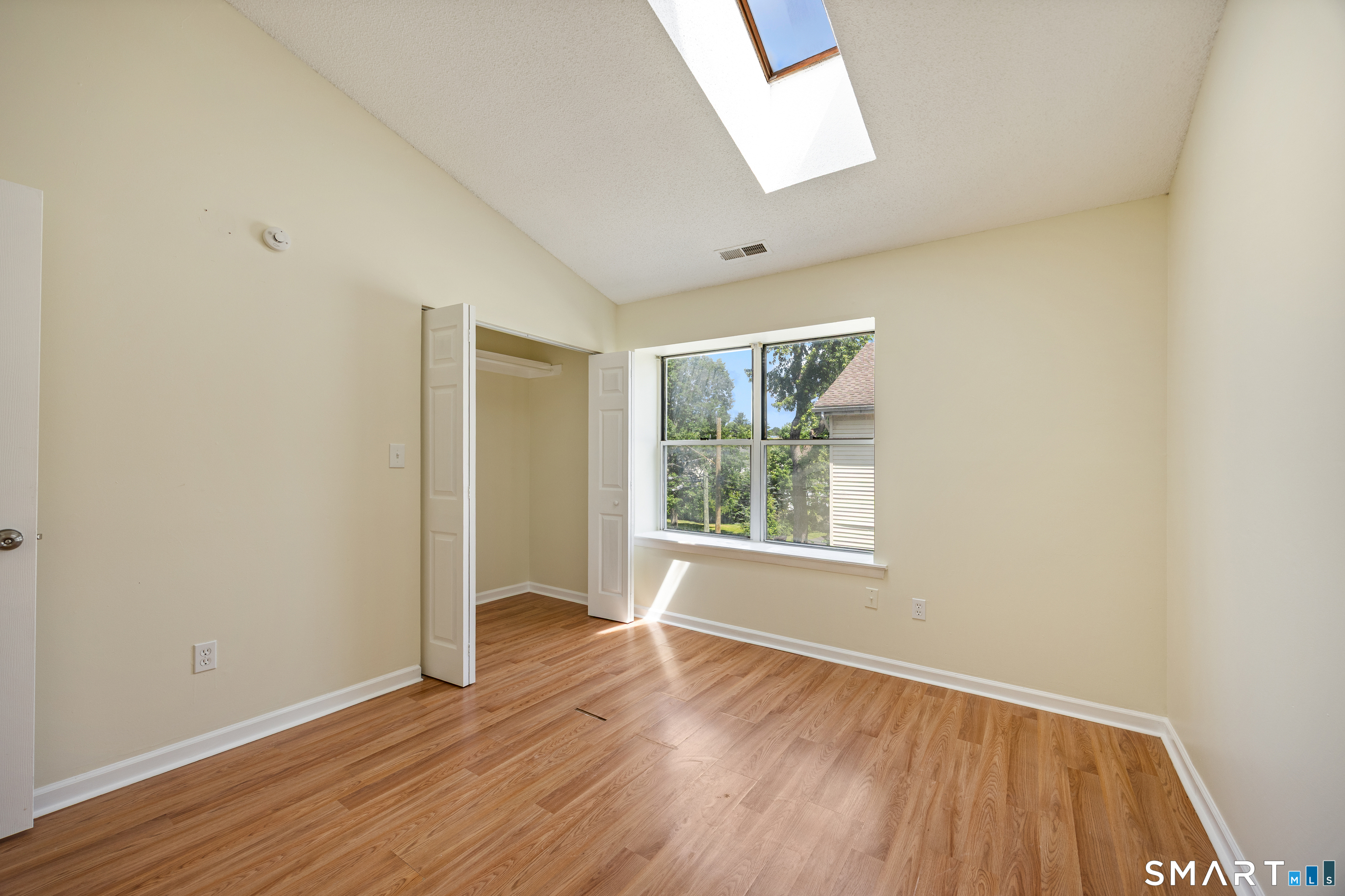 11 Mcclintock 1 Street Property Photo 12